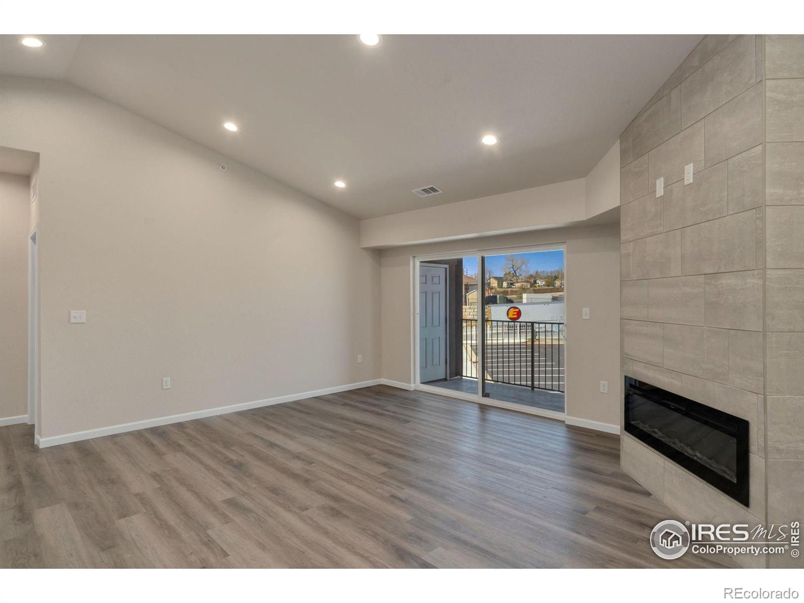 MLS Image #5 for 875 e 78th avenue,denver, Colorado