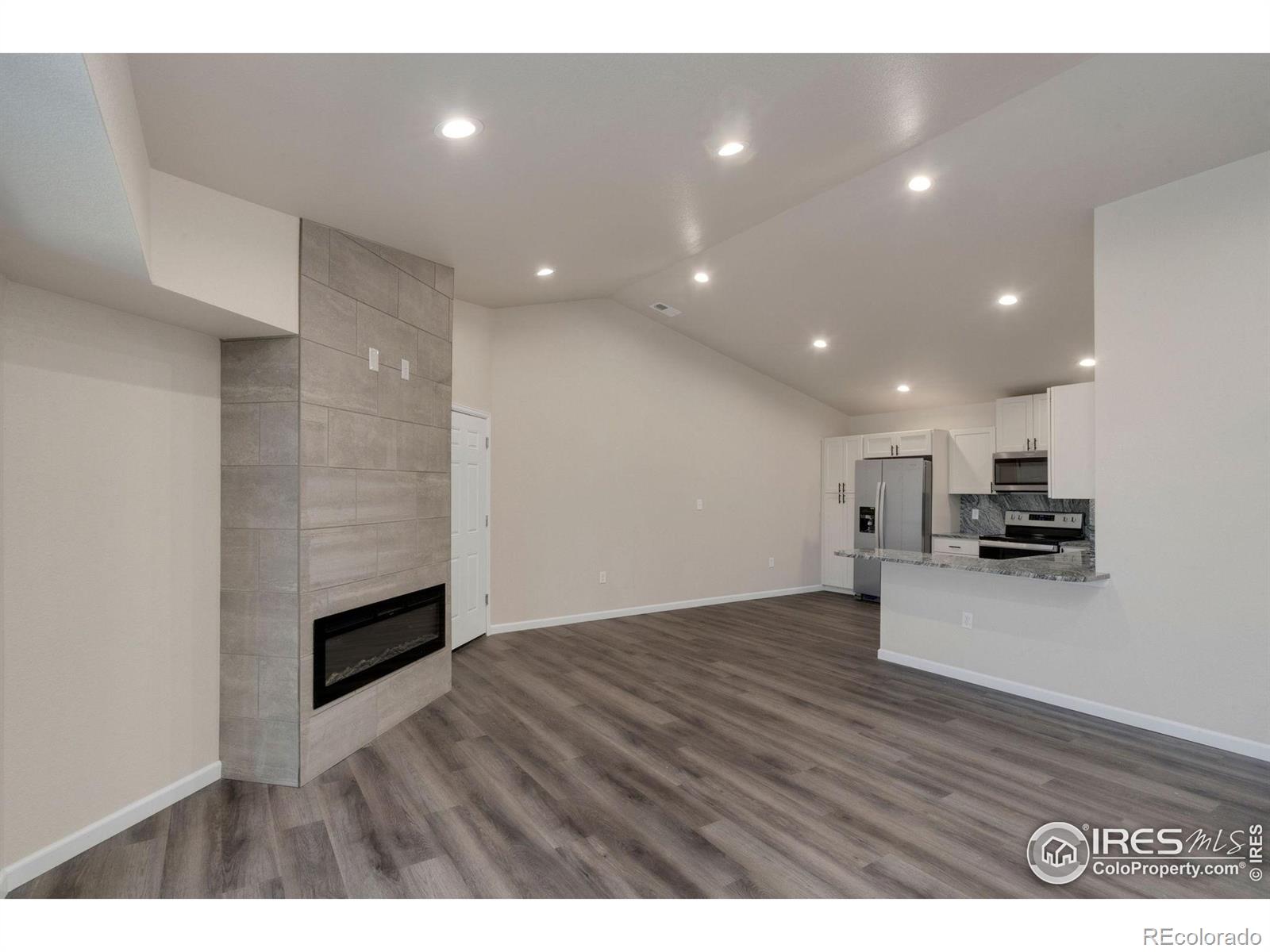MLS Image #7 for 875 e 78th avenue,denver, Colorado