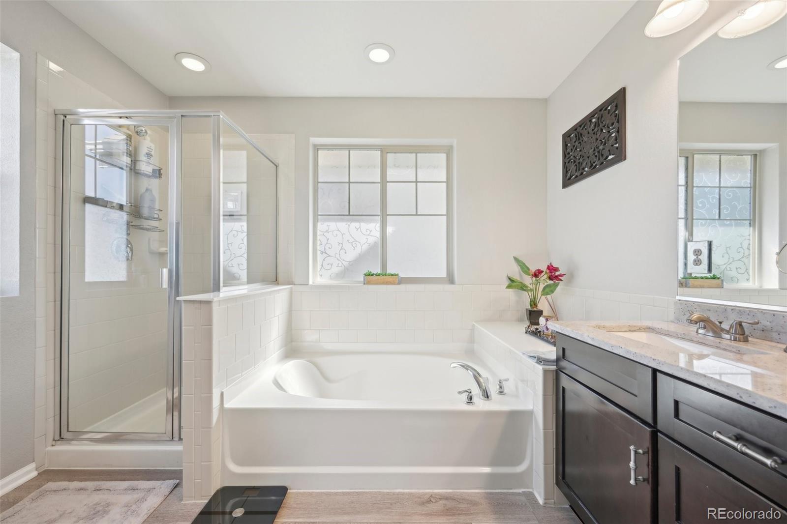 MLS Image #13 for 7902 e 49th place,denver, Colorado
