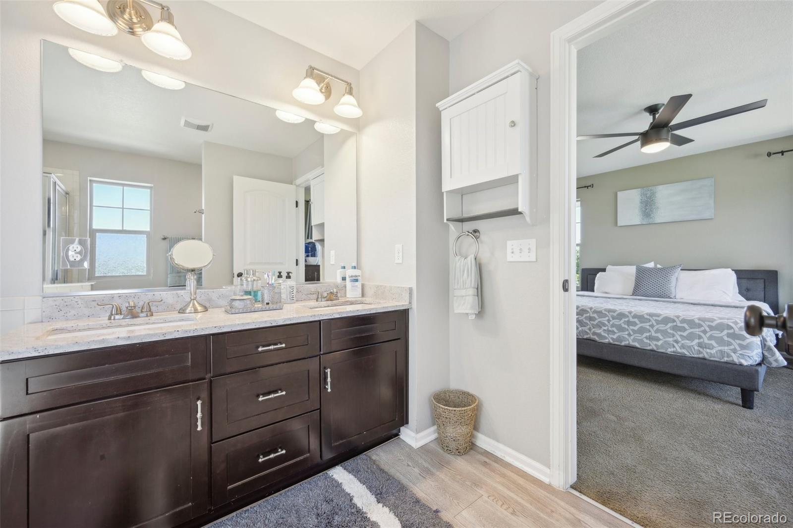 MLS Image #14 for 7902 e 49th place,denver, Colorado