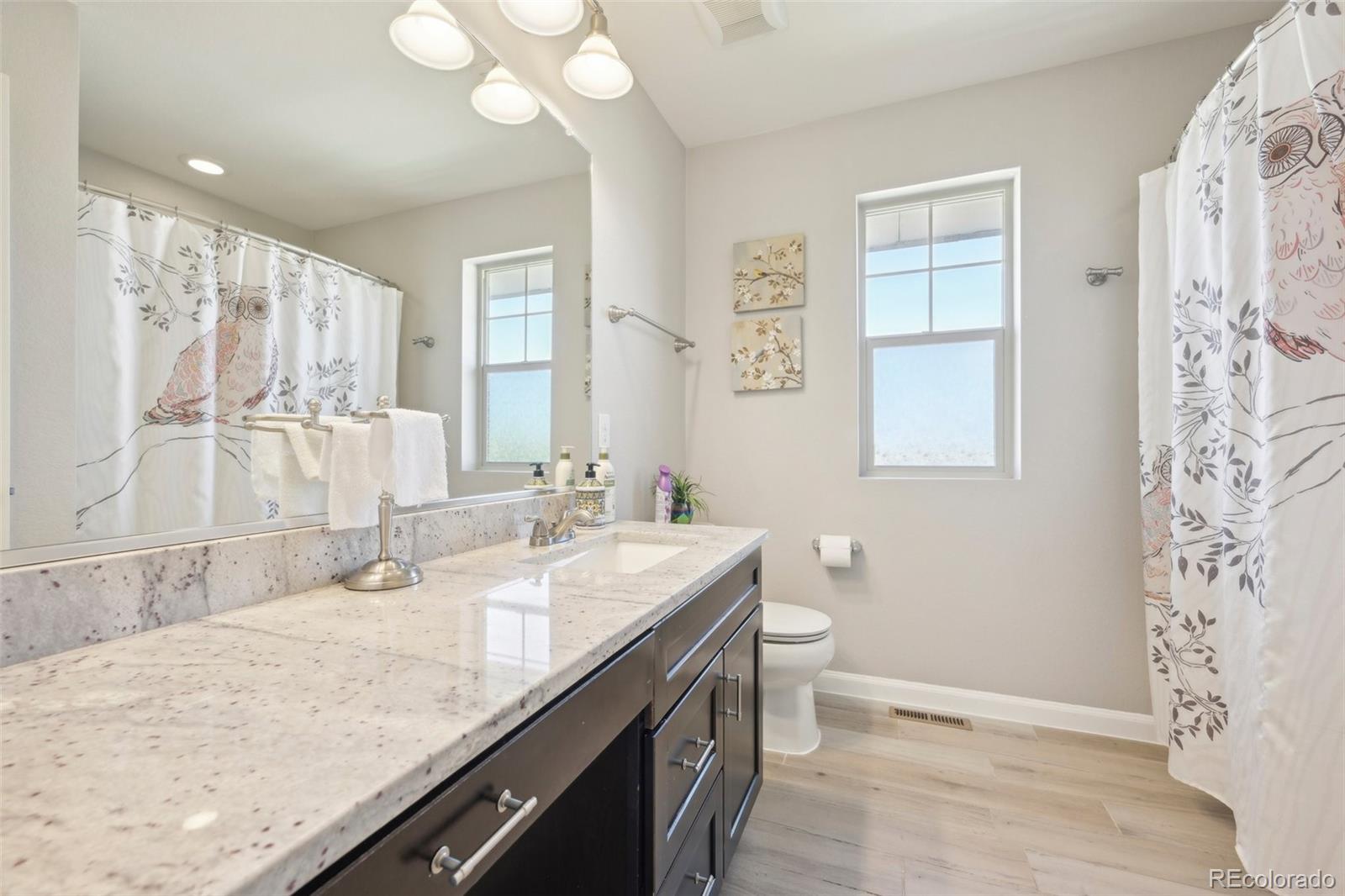 MLS Image #16 for 7902 e 49th place,denver, Colorado
