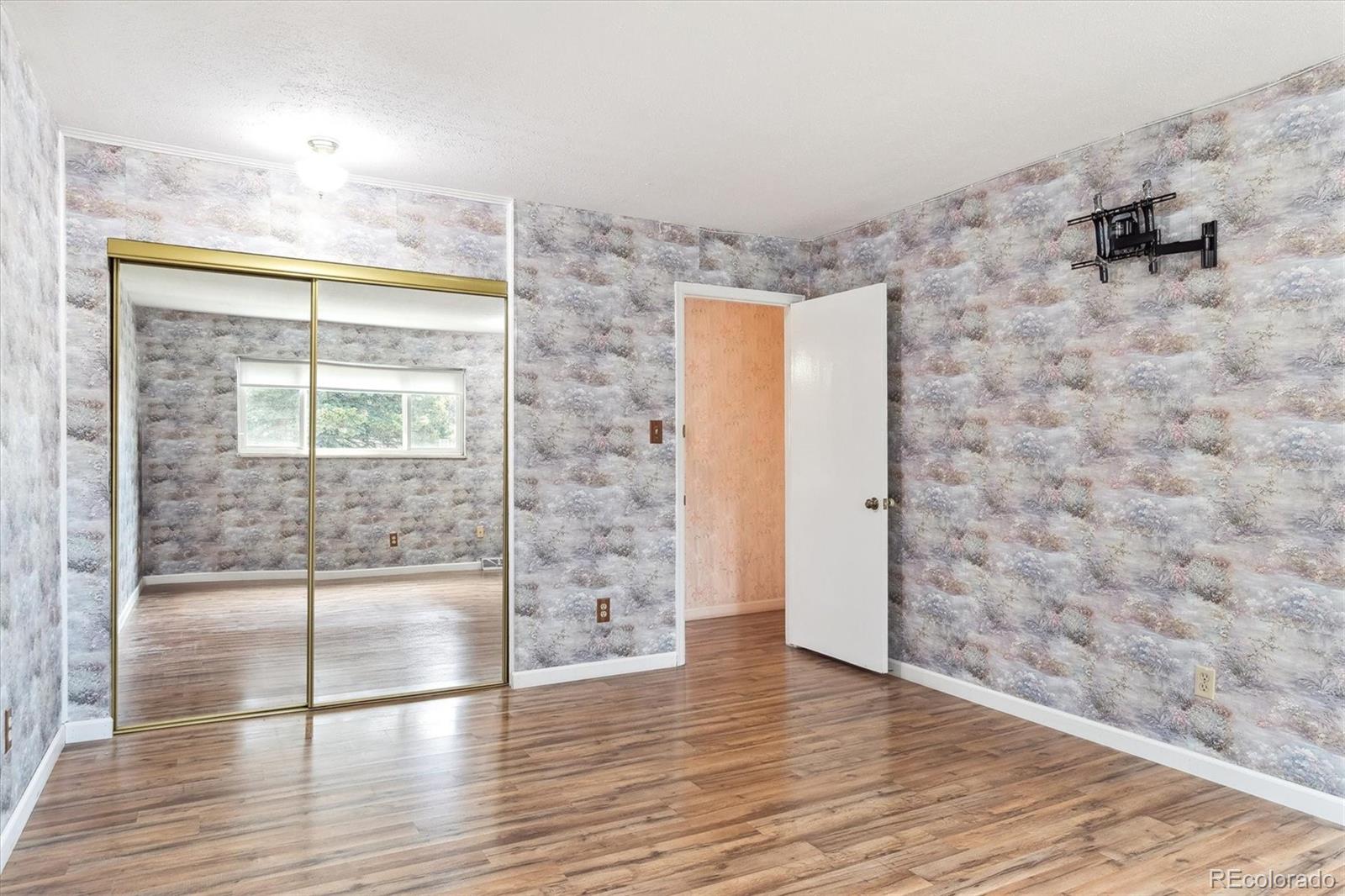 MLS Image #13 for 6400 e mississippi avenue,denver, Colorado