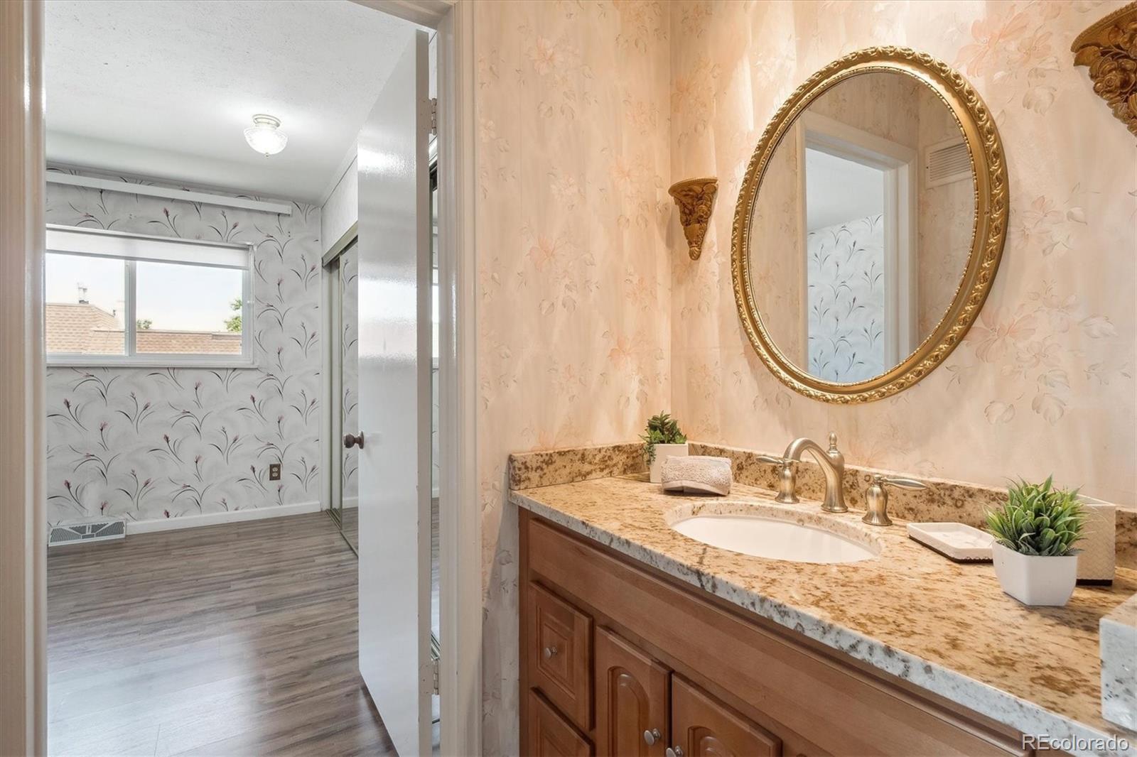 MLS Image #15 for 6400 e mississippi avenue,denver, Colorado