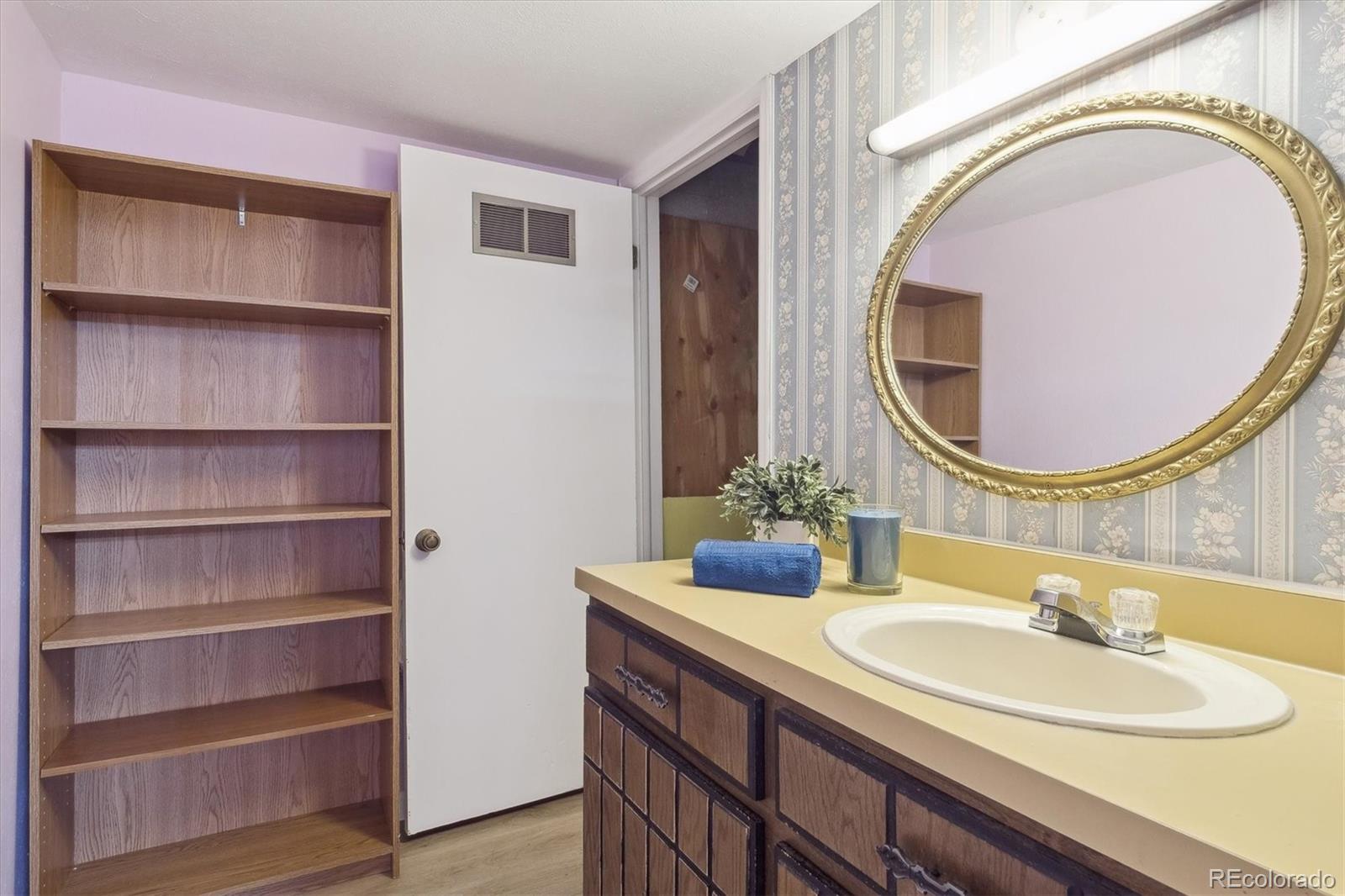 MLS Image #22 for 6400 e mississippi avenue,denver, Colorado