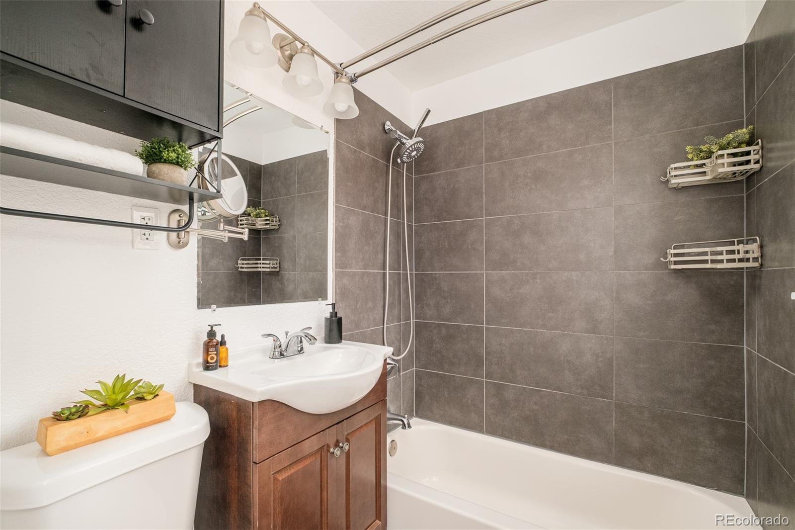 MLS Image #14 for 3638 n elizabeth street,denver, Colorado