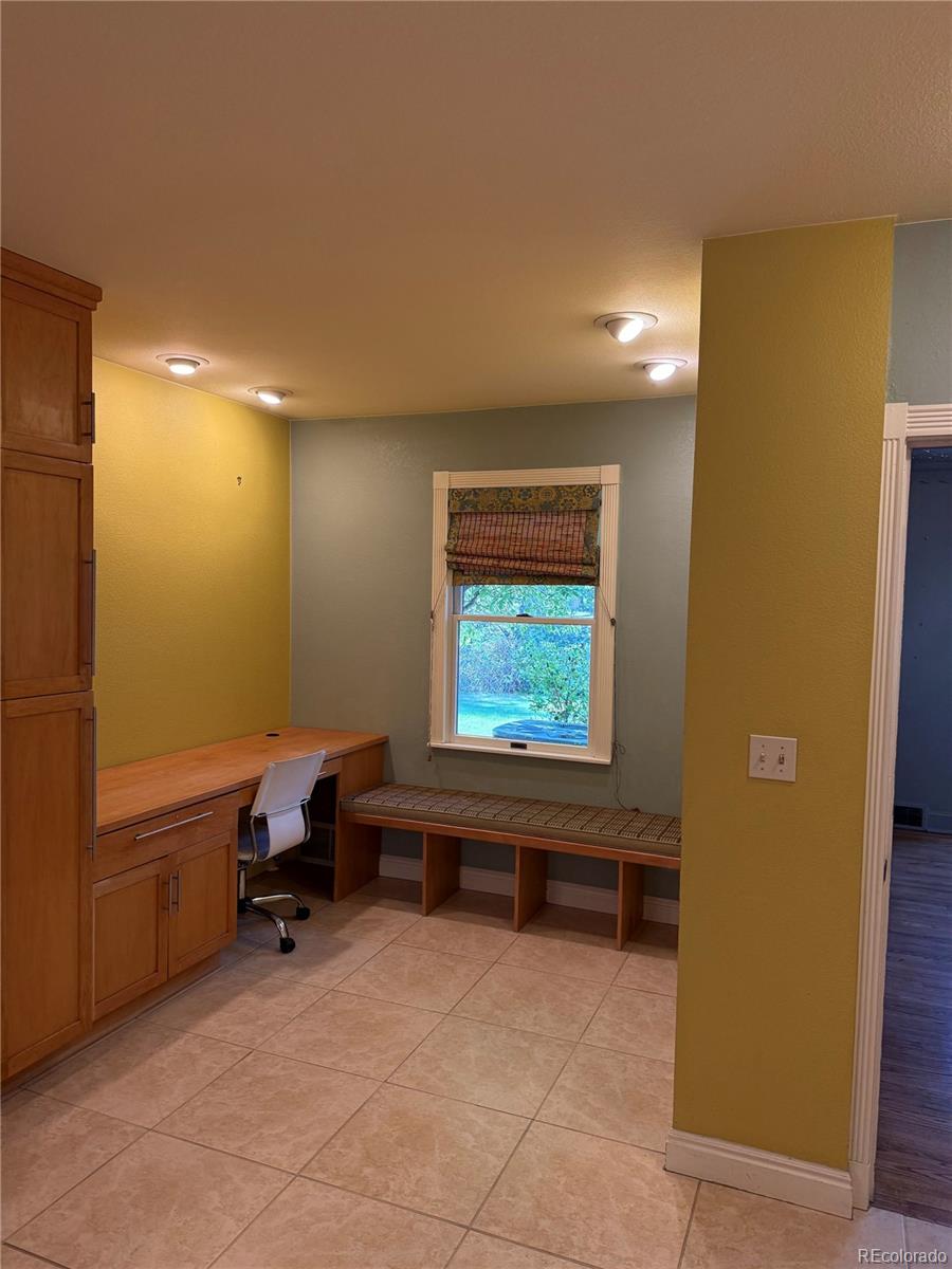 MLS Image #18 for 6375 e 6th avenue parkway,denver, Colorado
