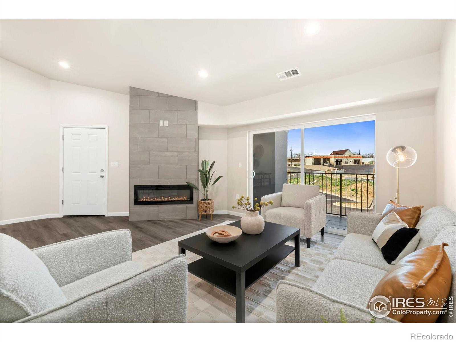 MLS Image #7 for 875 e 78th avenue,denver, Colorado