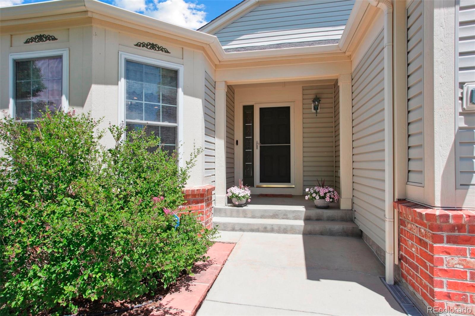 MLS Image #2 for 5740 s tempe court,aurora, Colorado