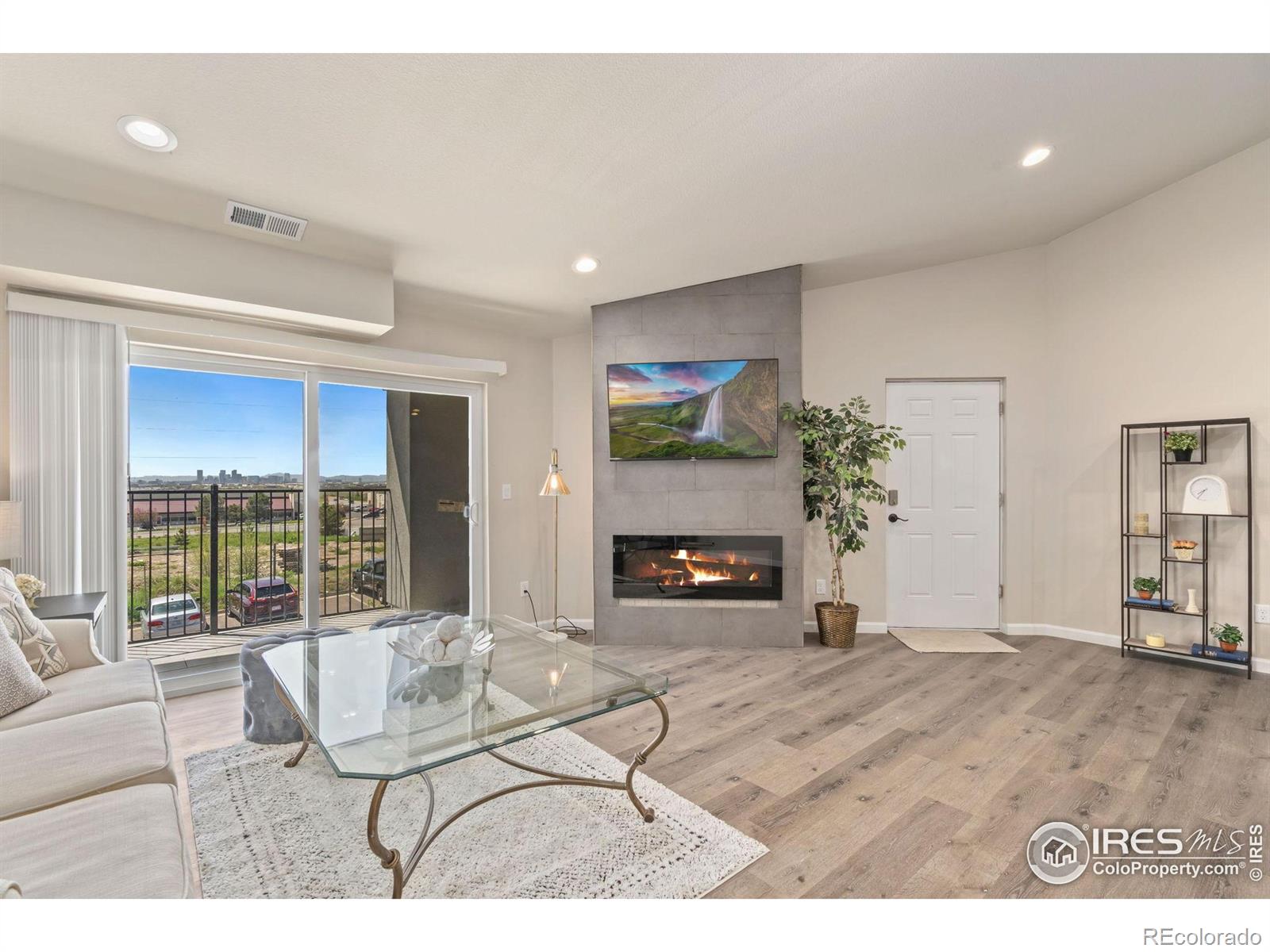 MLS Image #7 for 875 e 78th avenue,denver, Colorado