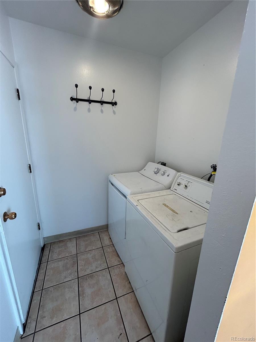 MLS Image #5 for 3548 s hillcrest drive,denver, Colorado