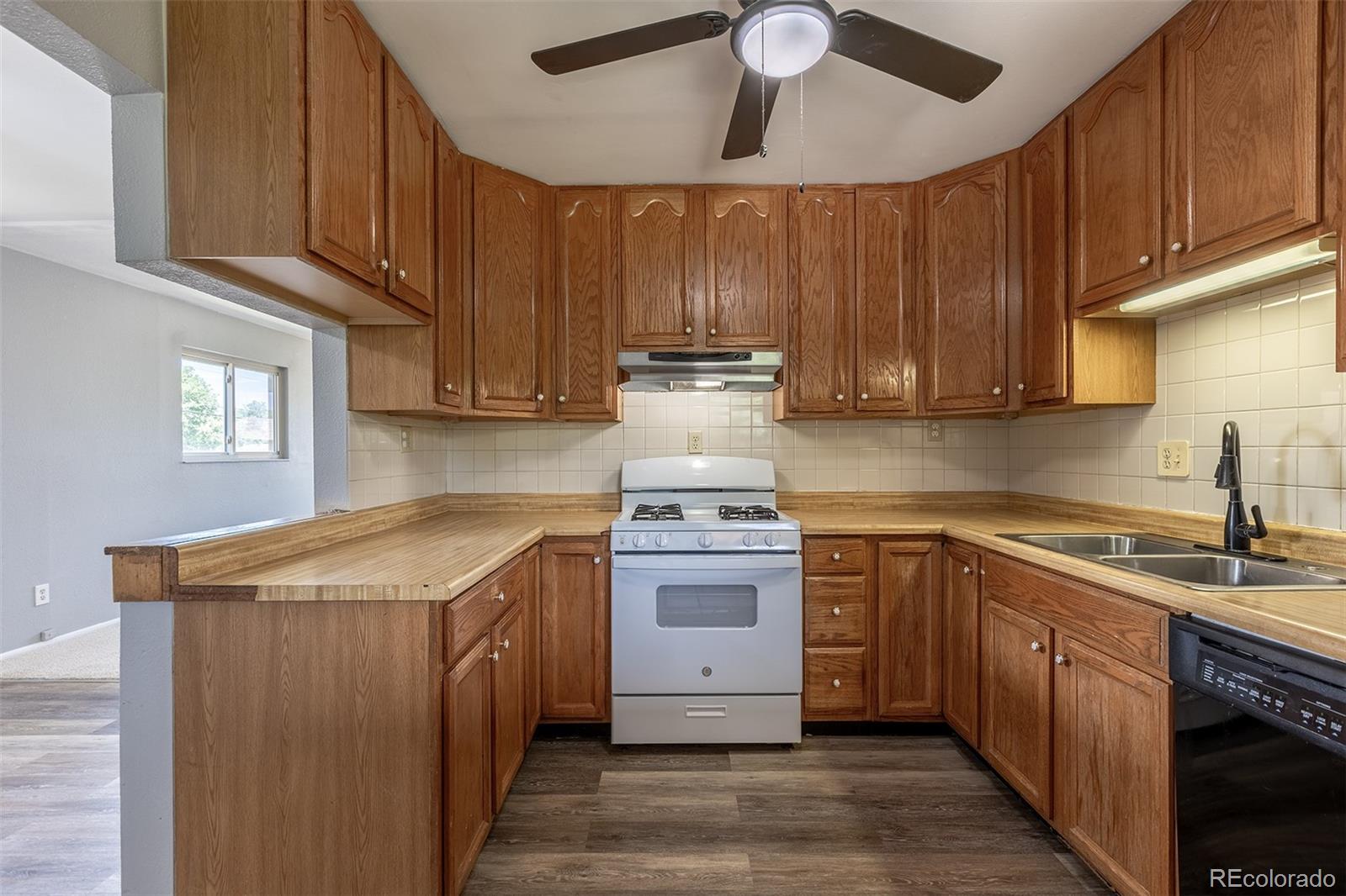 MLS Image #2 for 1099  wheeling street,aurora, Colorado
