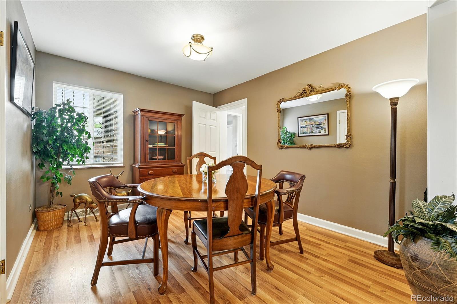 MLS Image #10 for 2461  niagara street,denver, Colorado