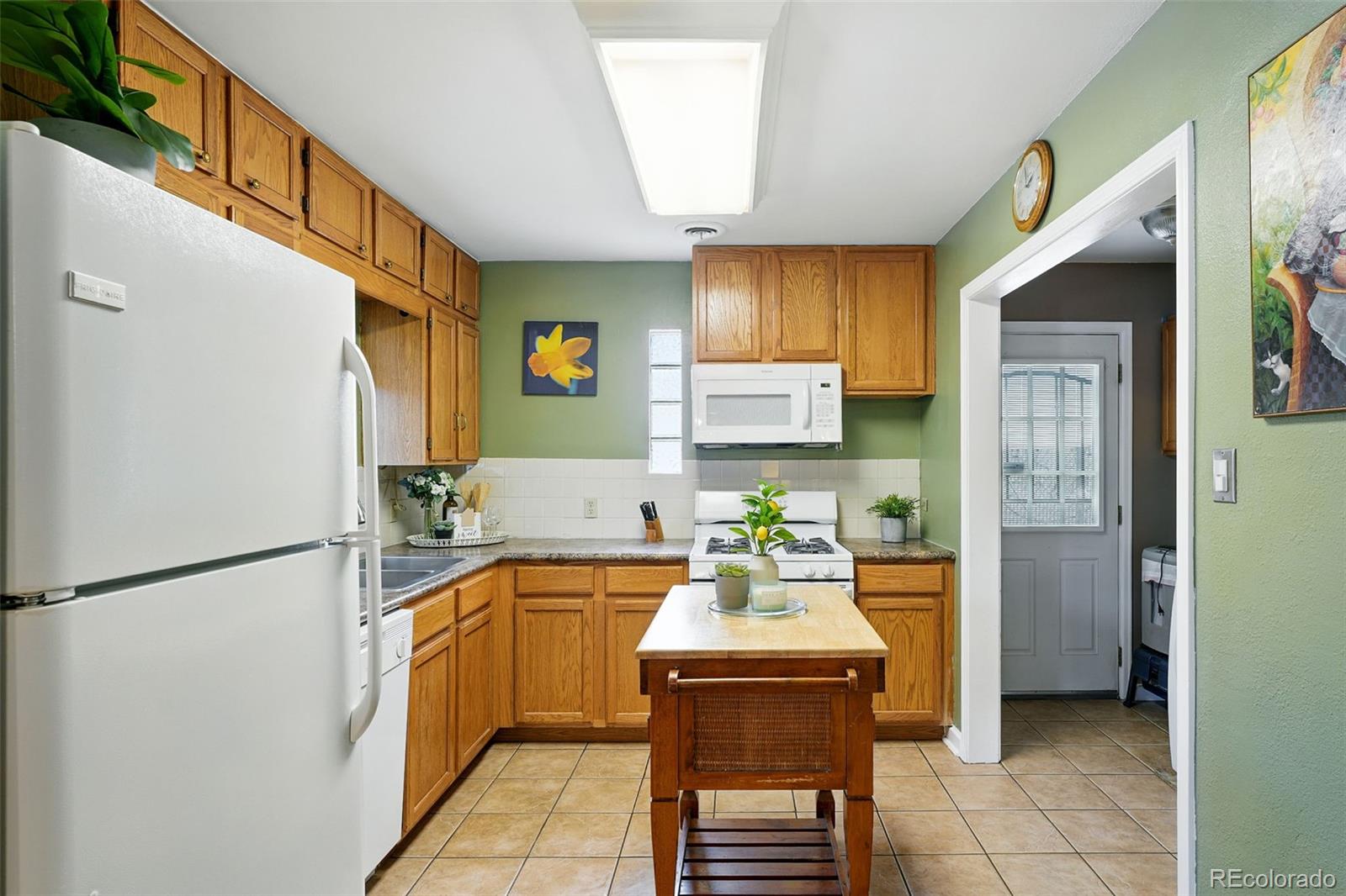 MLS Image #13 for 2461  niagara street,denver, Colorado