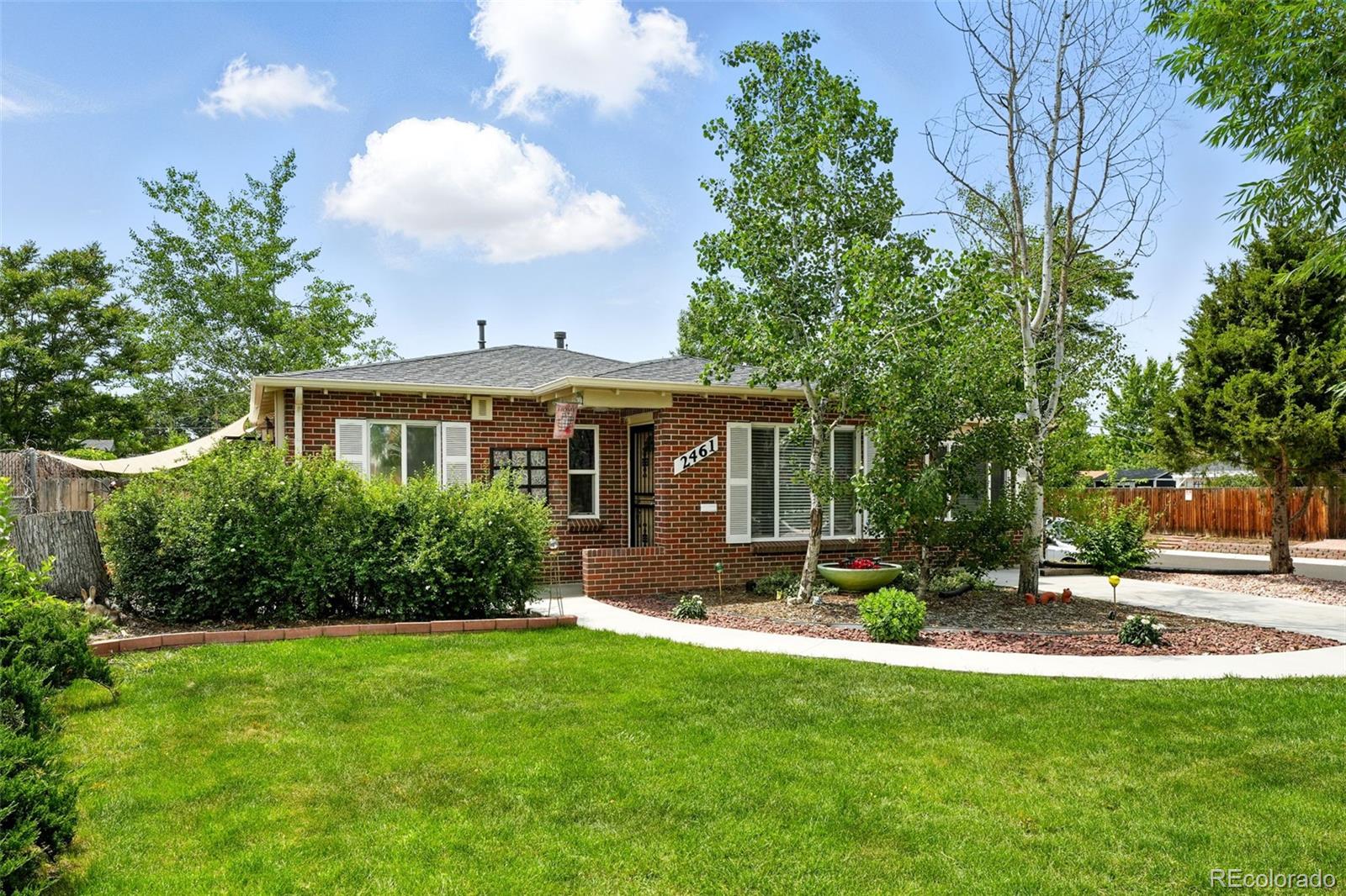 MLS Image #2 for 2461  niagara street,denver, Colorado