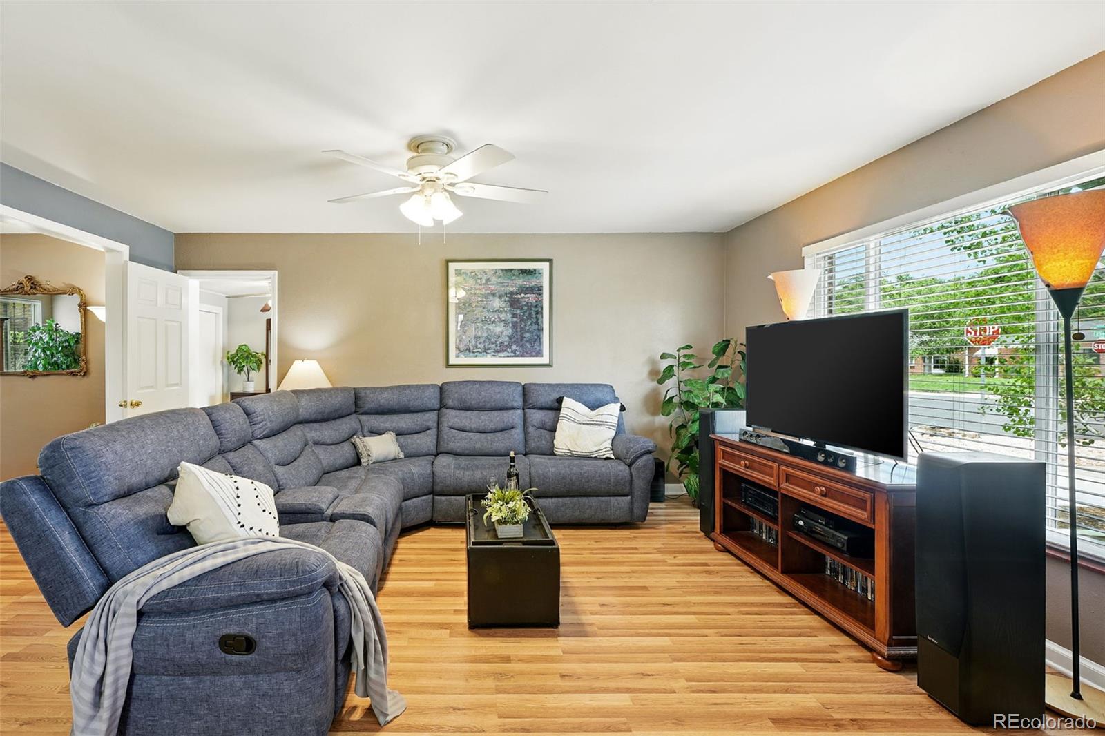 MLS Image #5 for 2461  niagara street,denver, Colorado