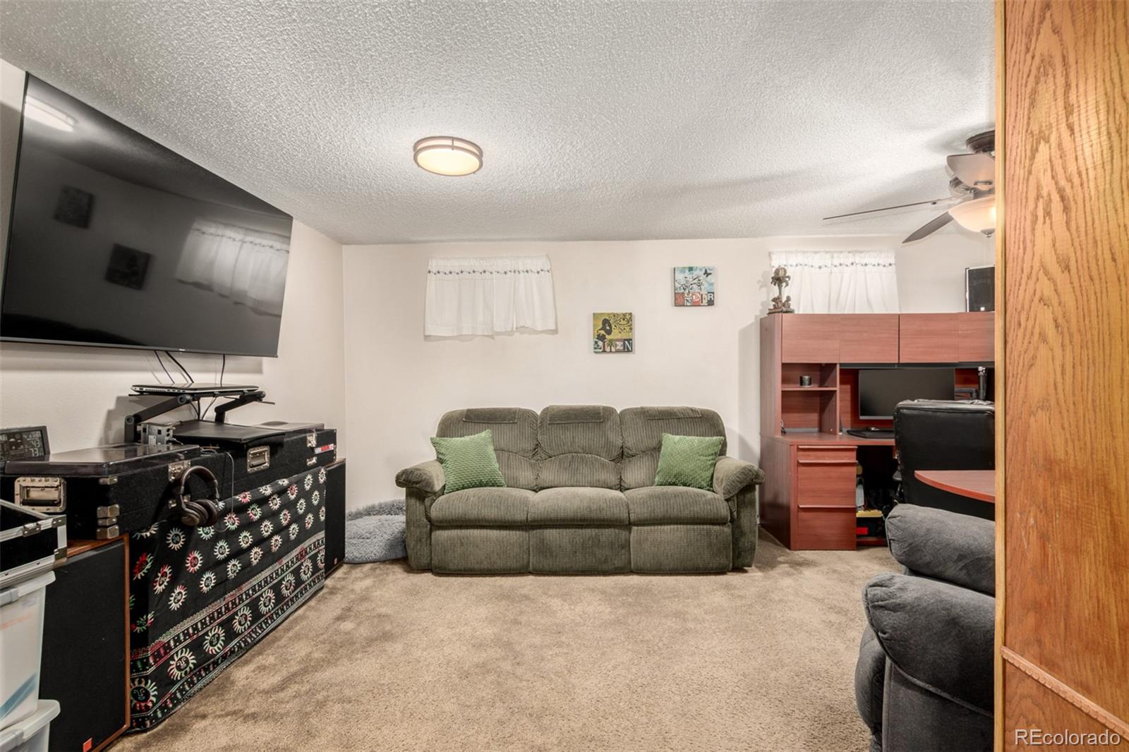 MLS Image #3 for 902 s yukon street,lakewood, Colorado