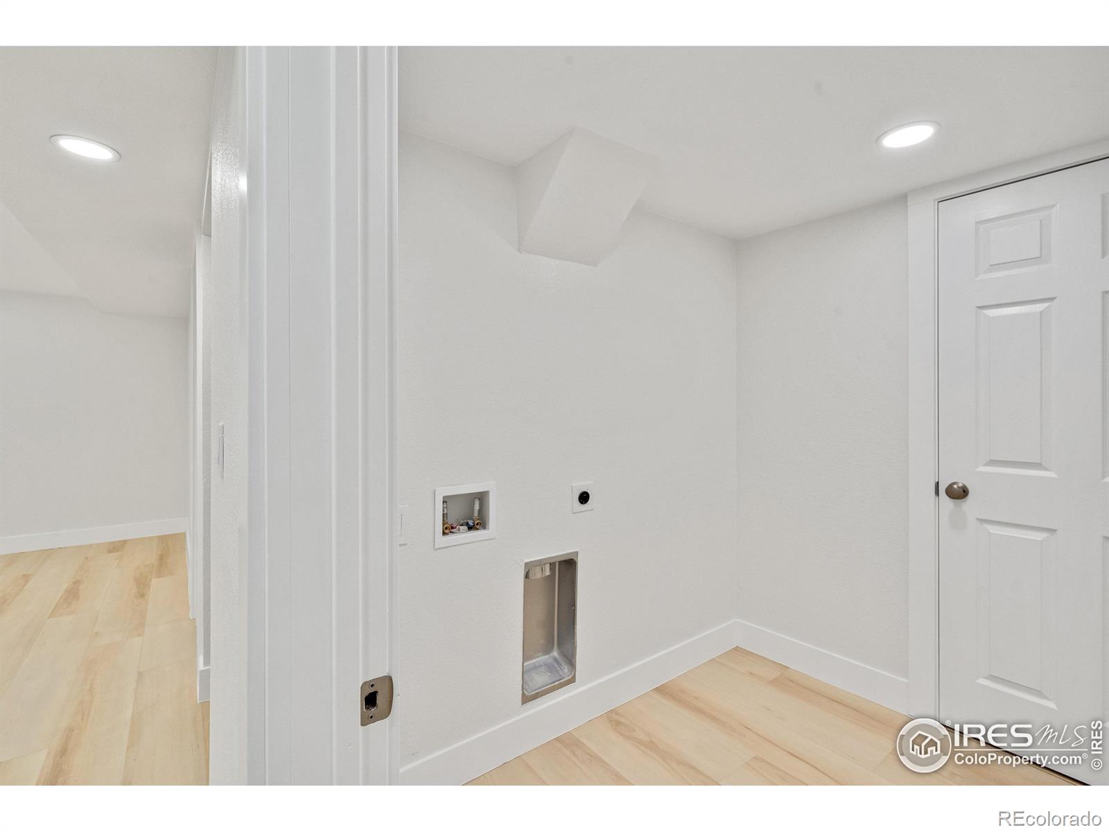 MLS Image #16 for 7826  joan drive,denver, Colorado