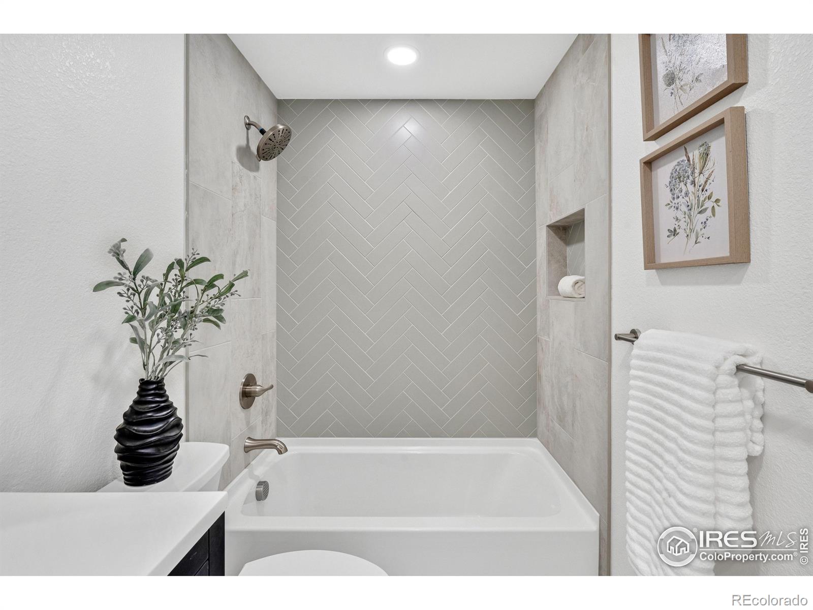 MLS Image #18 for 7826  joan drive,denver, Colorado