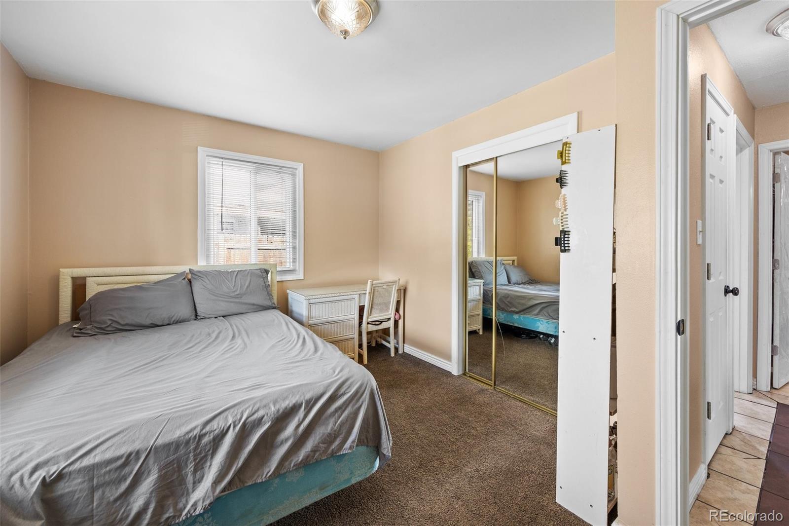 MLS Image #15 for 11192 e 7th avenue,aurora, Colorado