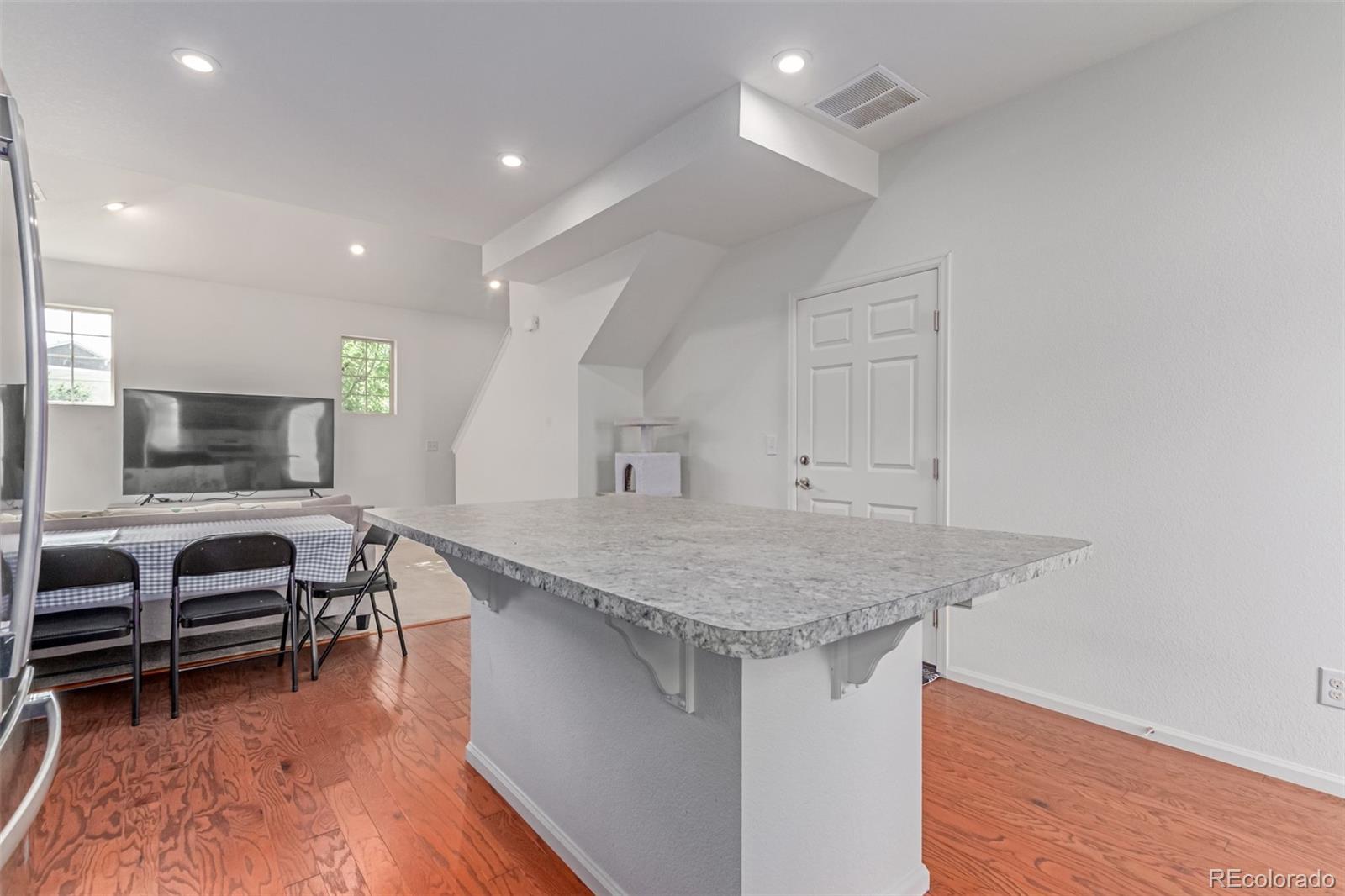 MLS Image #10 for 10580  waco street,commerce city, Colorado