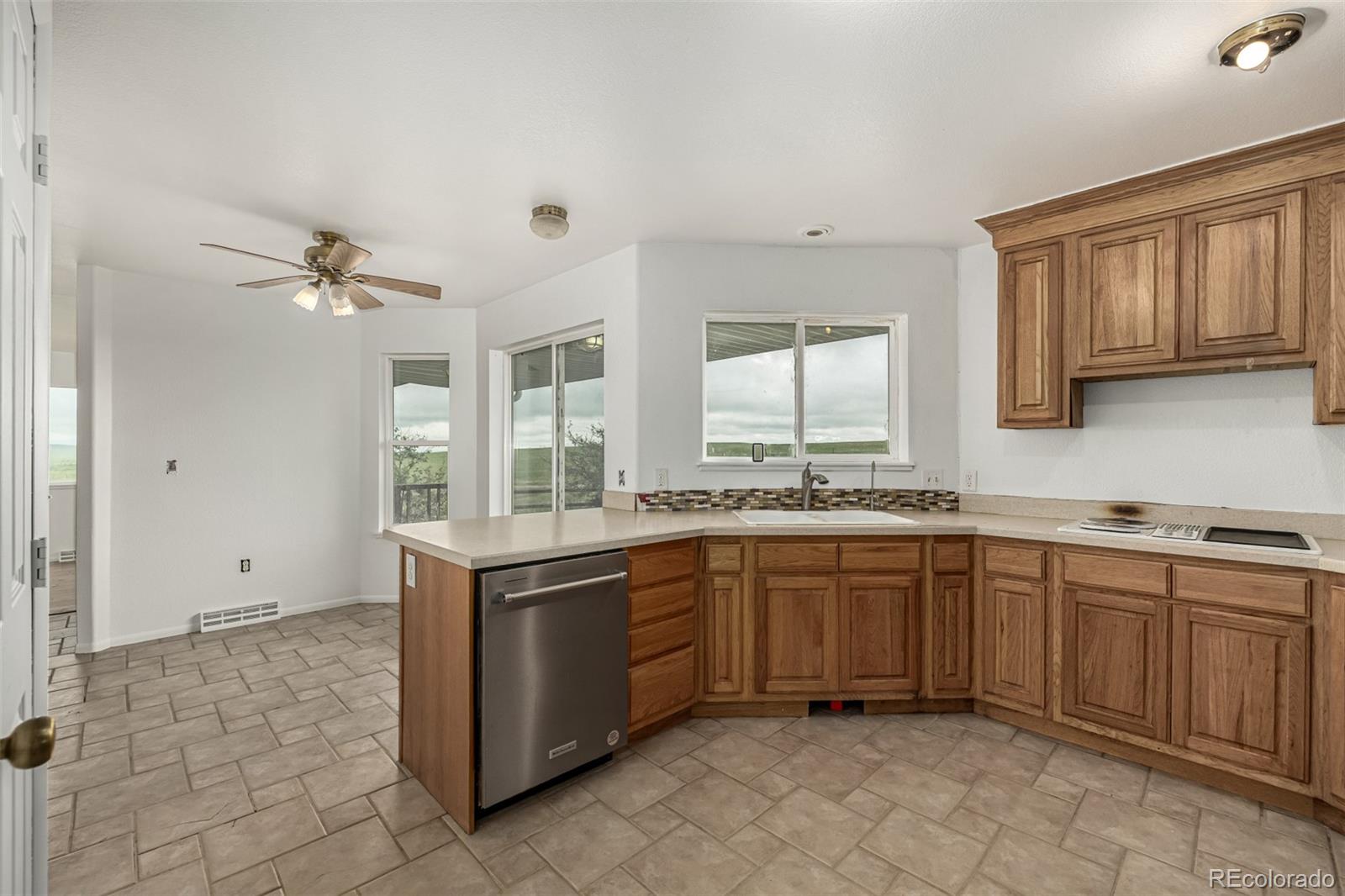 MLS Image #9 for 27190  private road 139 ,agate, Colorado