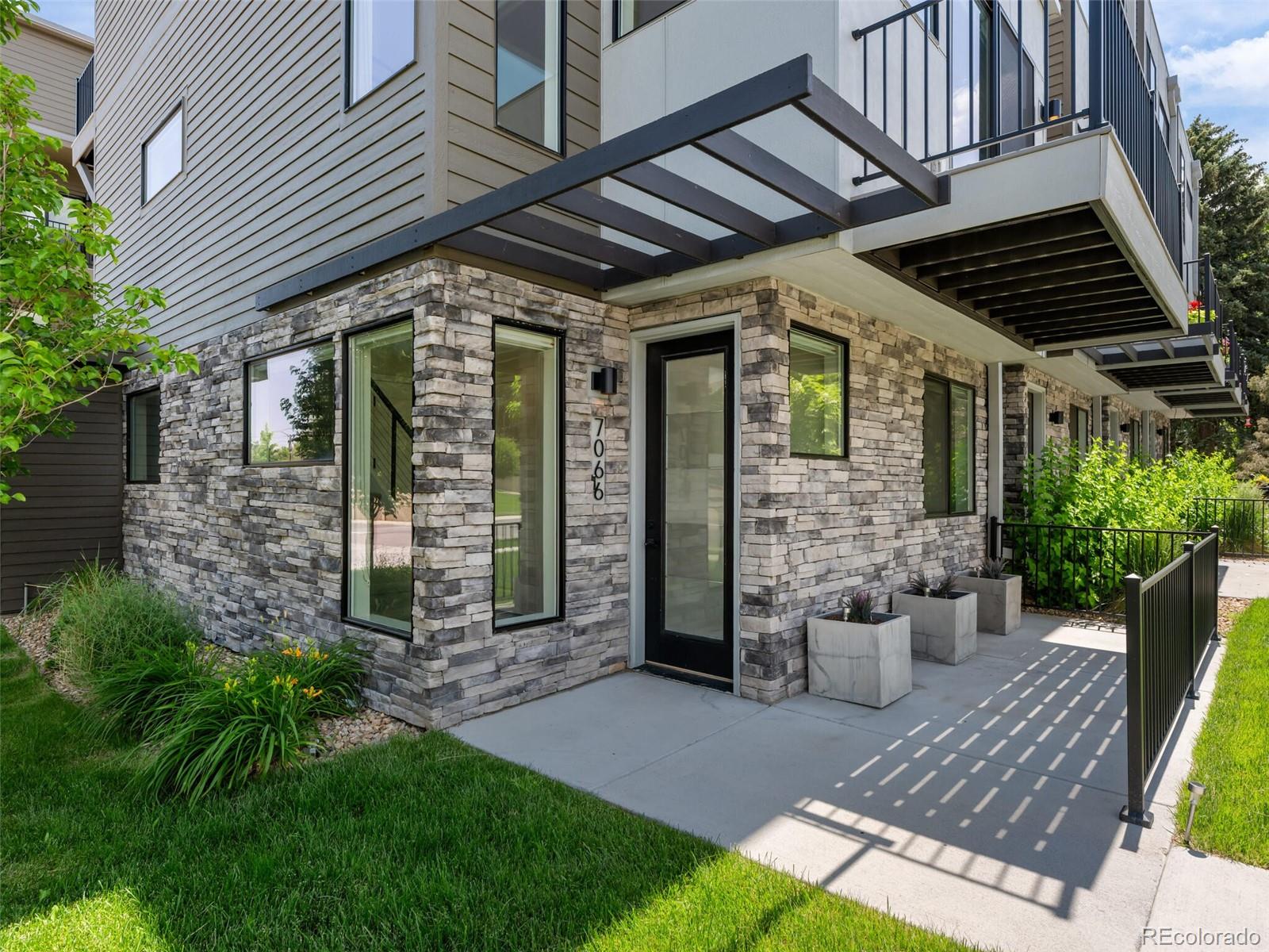 MLS Image #3 for 7066 w 13th avenue,lakewood, Colorado