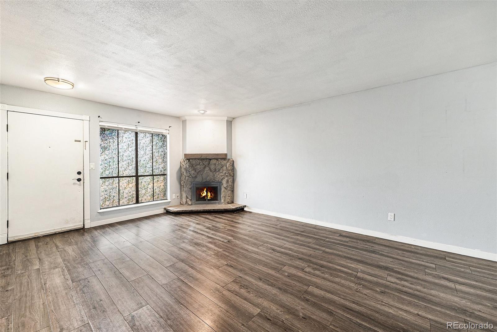 MLS Image #11 for 3550 s harlan street,denver, Colorado
