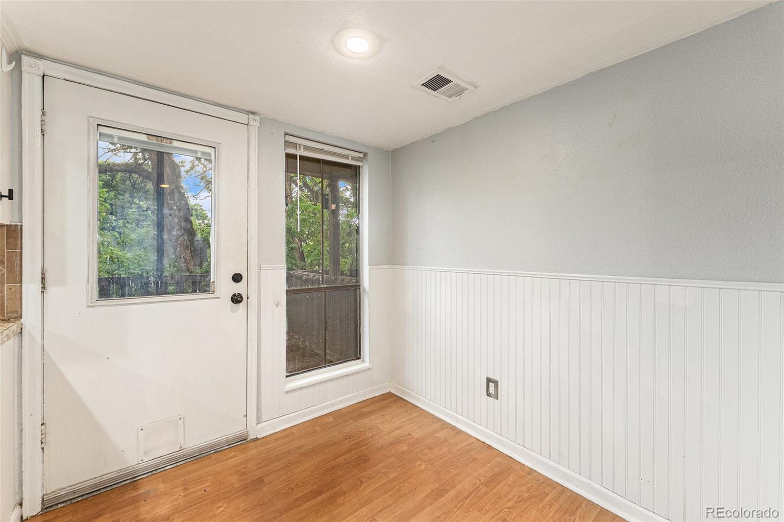 MLS Image #7 for 3550 s harlan street,denver, Colorado