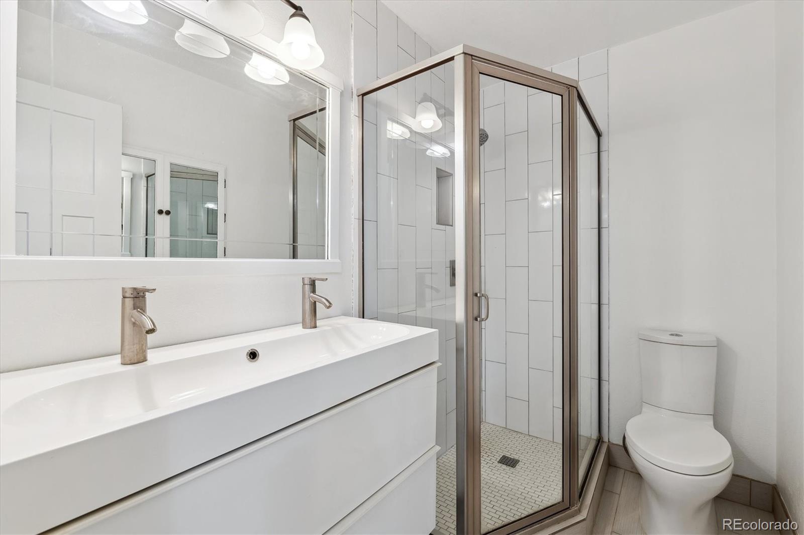 MLS Image #11 for 2731 s pearl street,englewood, Colorado