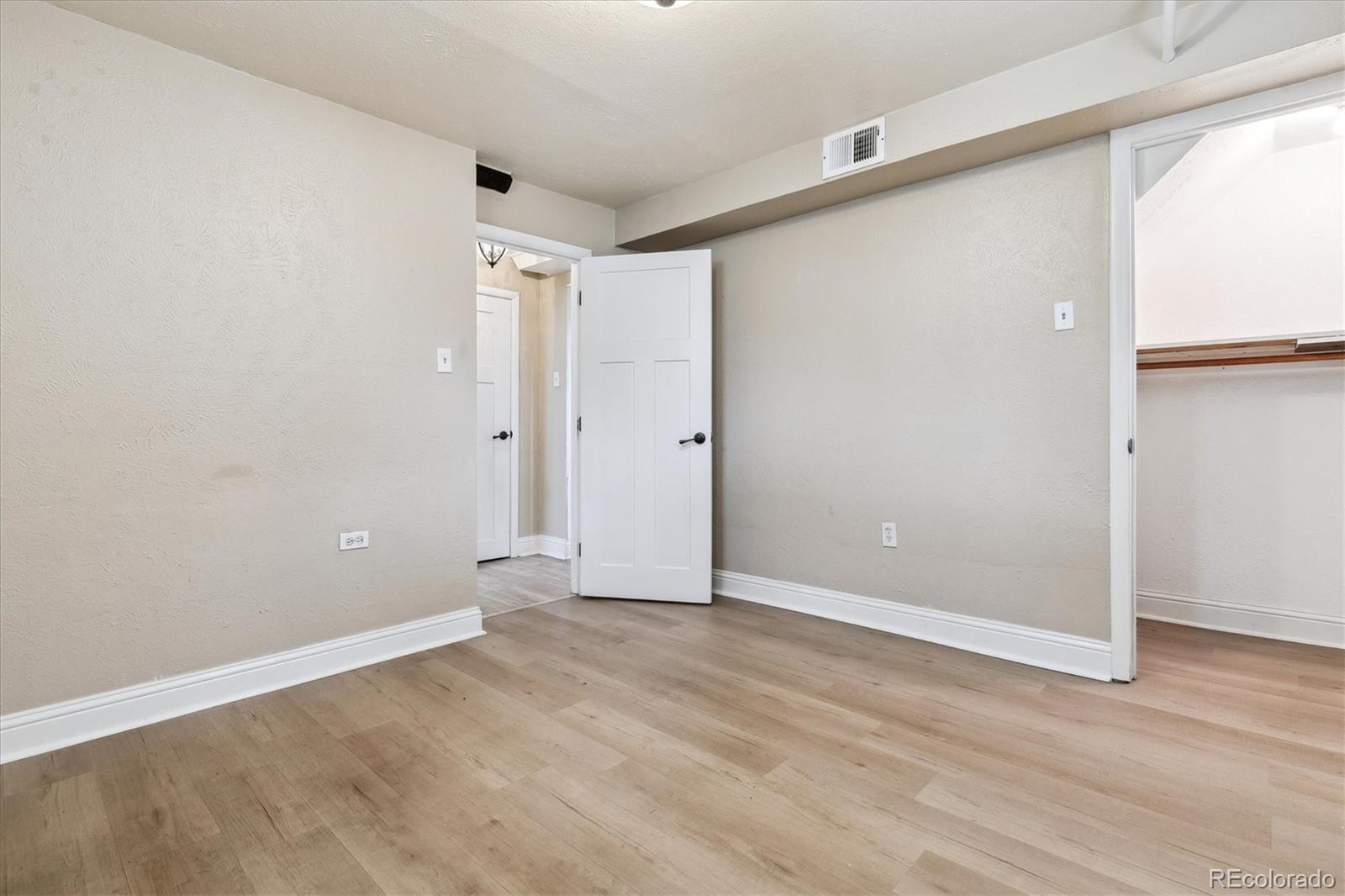 MLS Image #18 for 2731 s pearl street,englewood, Colorado