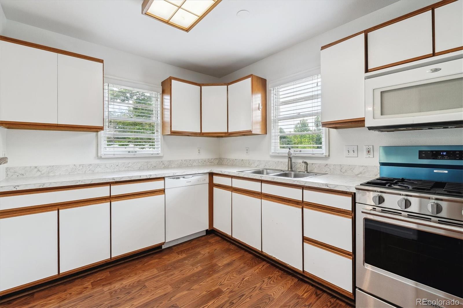 MLS Image #5 for 2731 s pearl street,englewood, Colorado