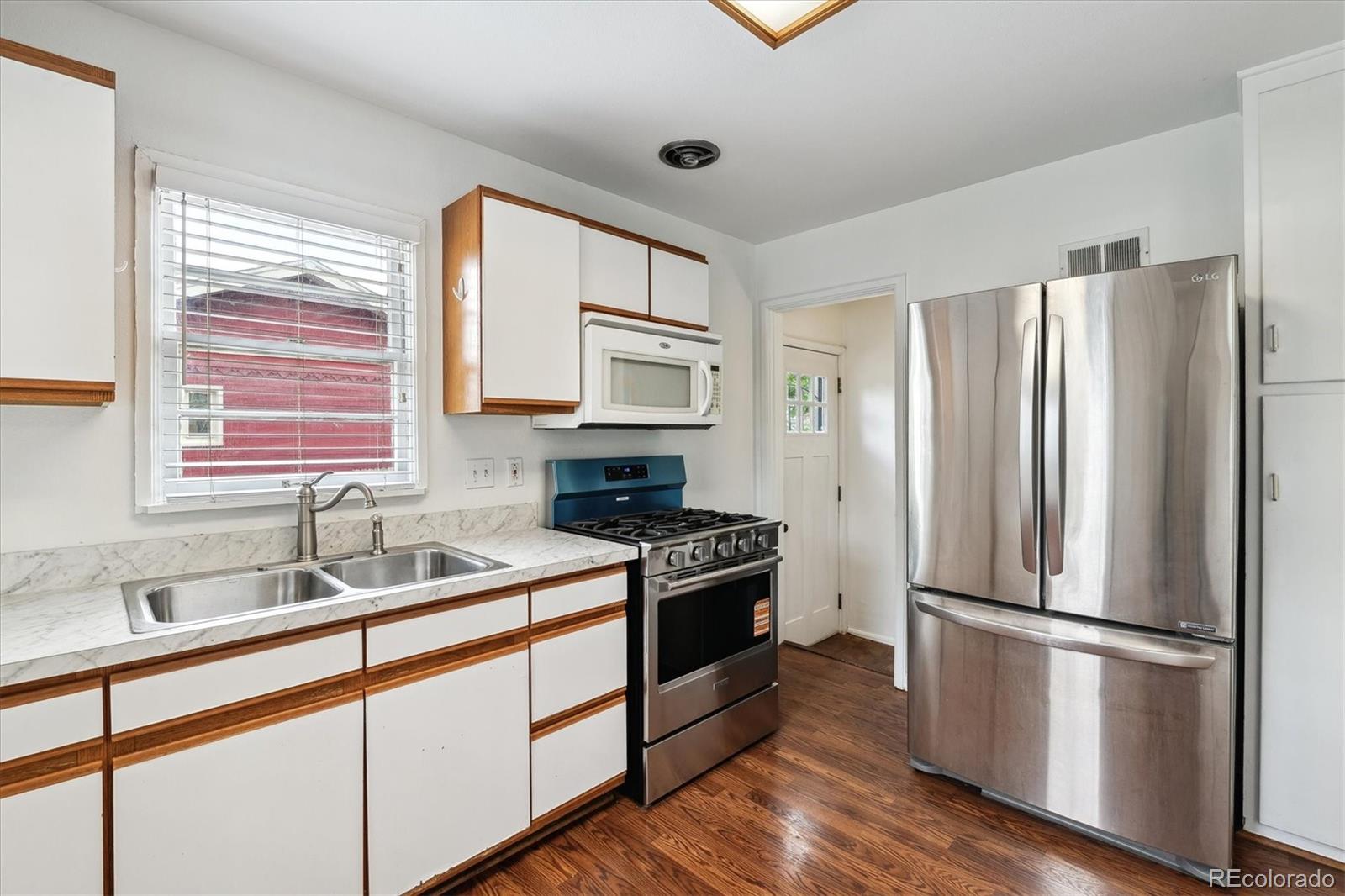 MLS Image #6 for 2731 s pearl street,englewood, Colorado
