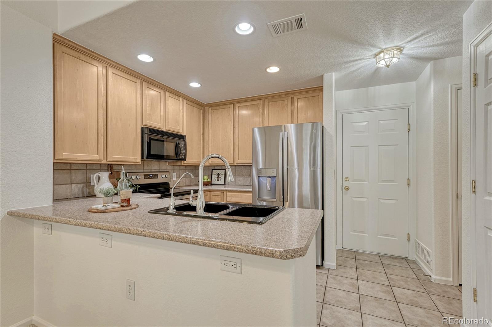 MLS Image #12 for 16051 e geddes drive,aurora, Colorado