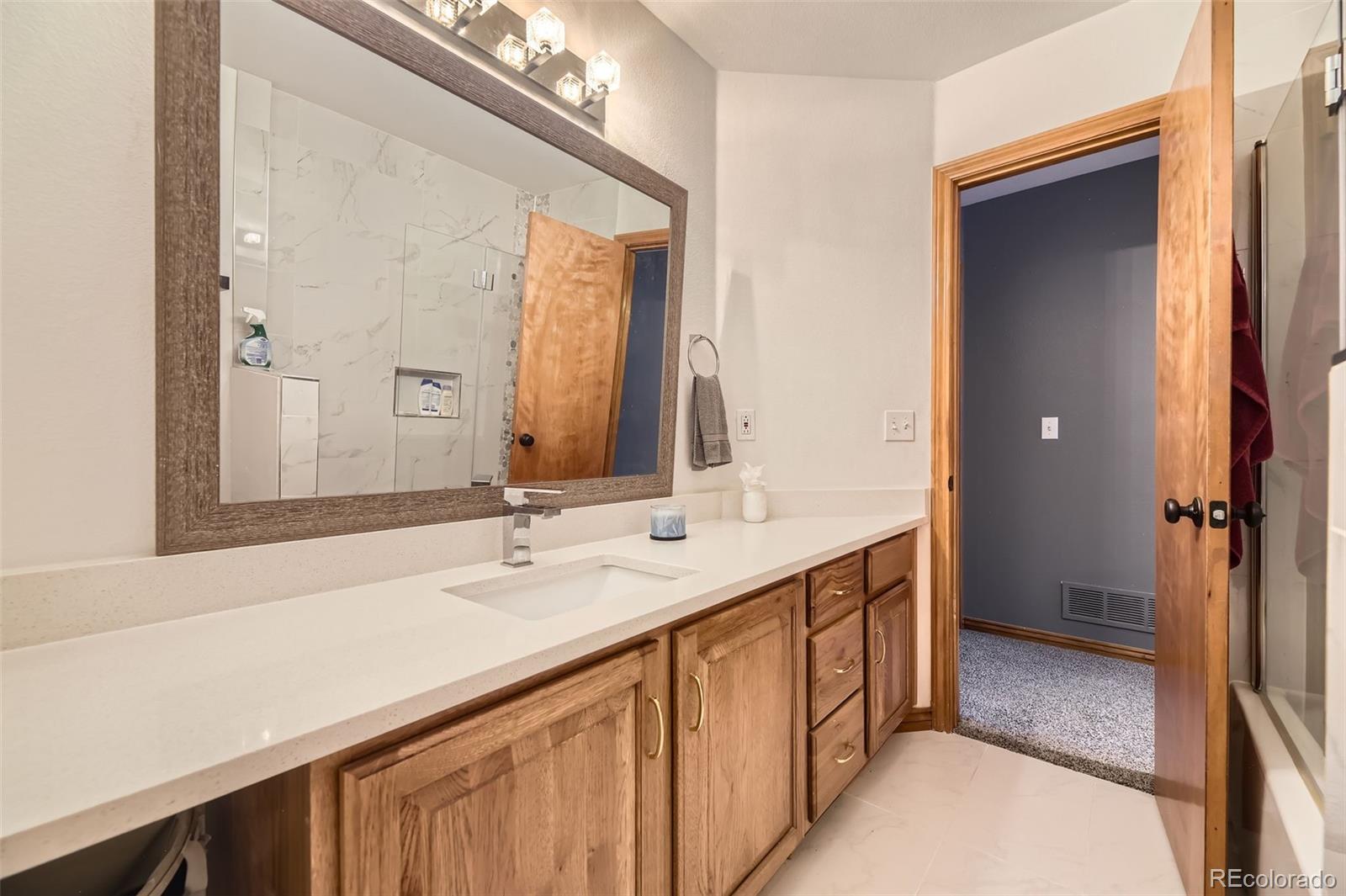 MLS Image #17 for 6588 s oak circle,littleton, Colorado