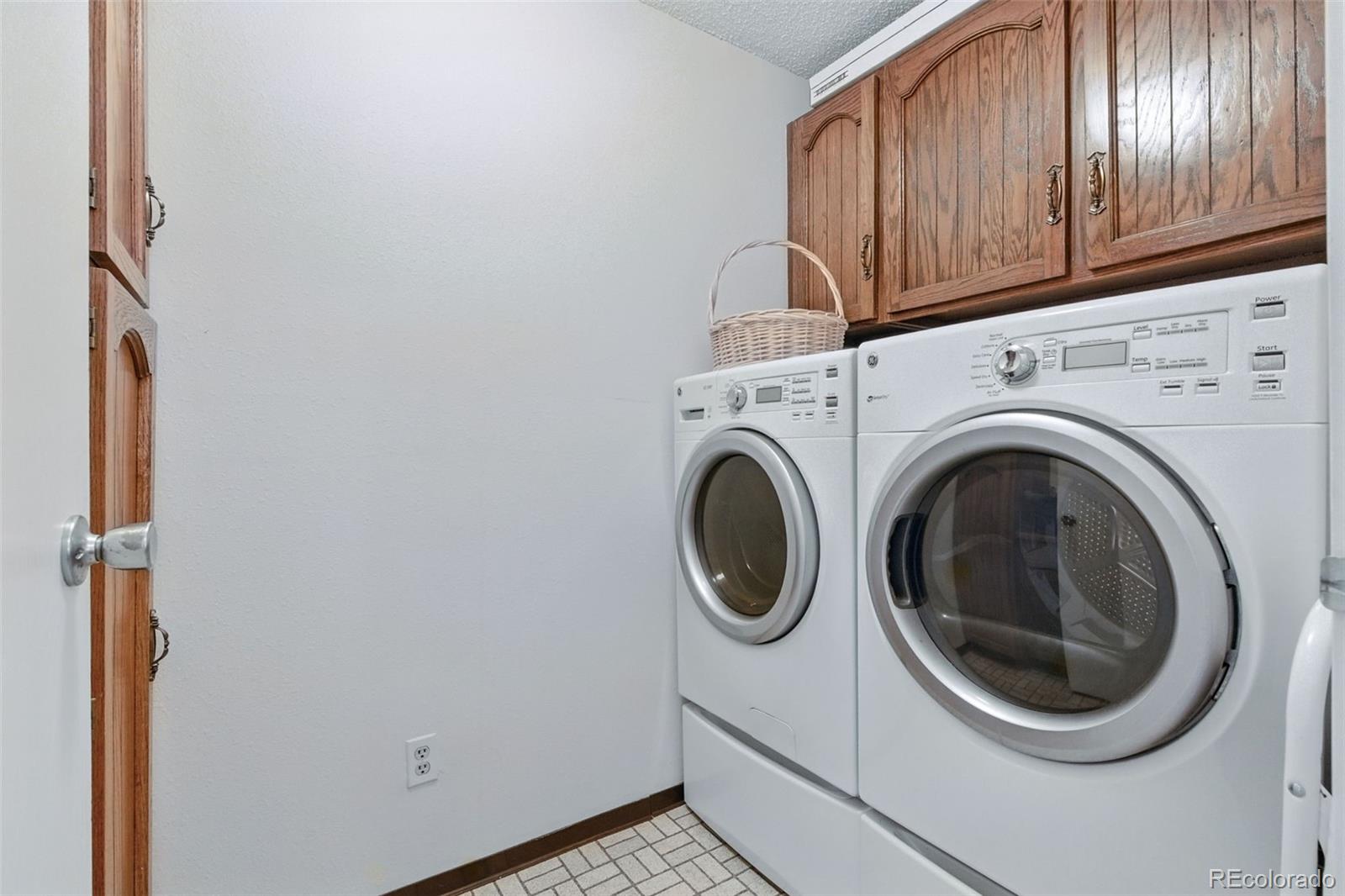 MLS Image #14 for 14050 e linvale place,aurora, Colorado