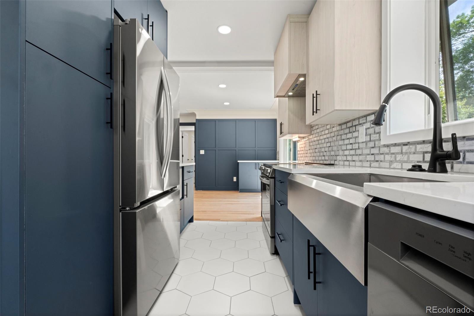 MLS Image #11 for 1045  locust street,denver, Colorado