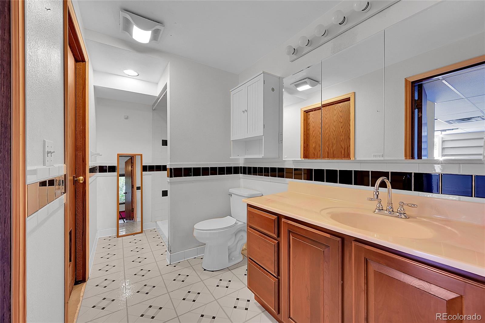 MLS Image #22 for 3145 s bryant street,sheridan, Colorado