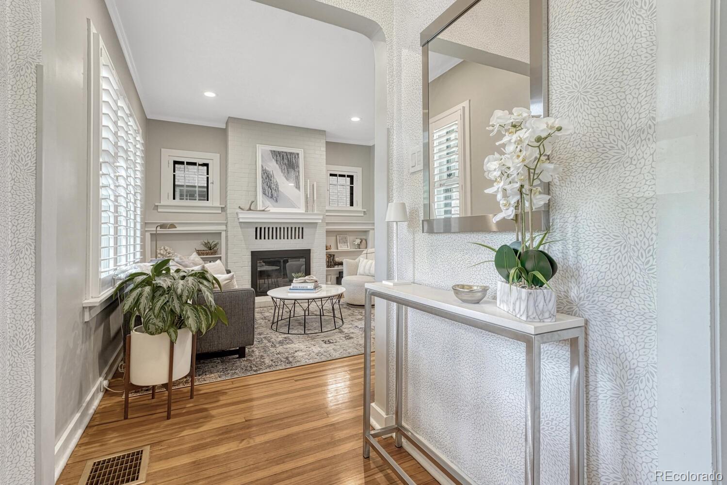 MLS Image #4 for 549 n ogden street,denver, Colorado