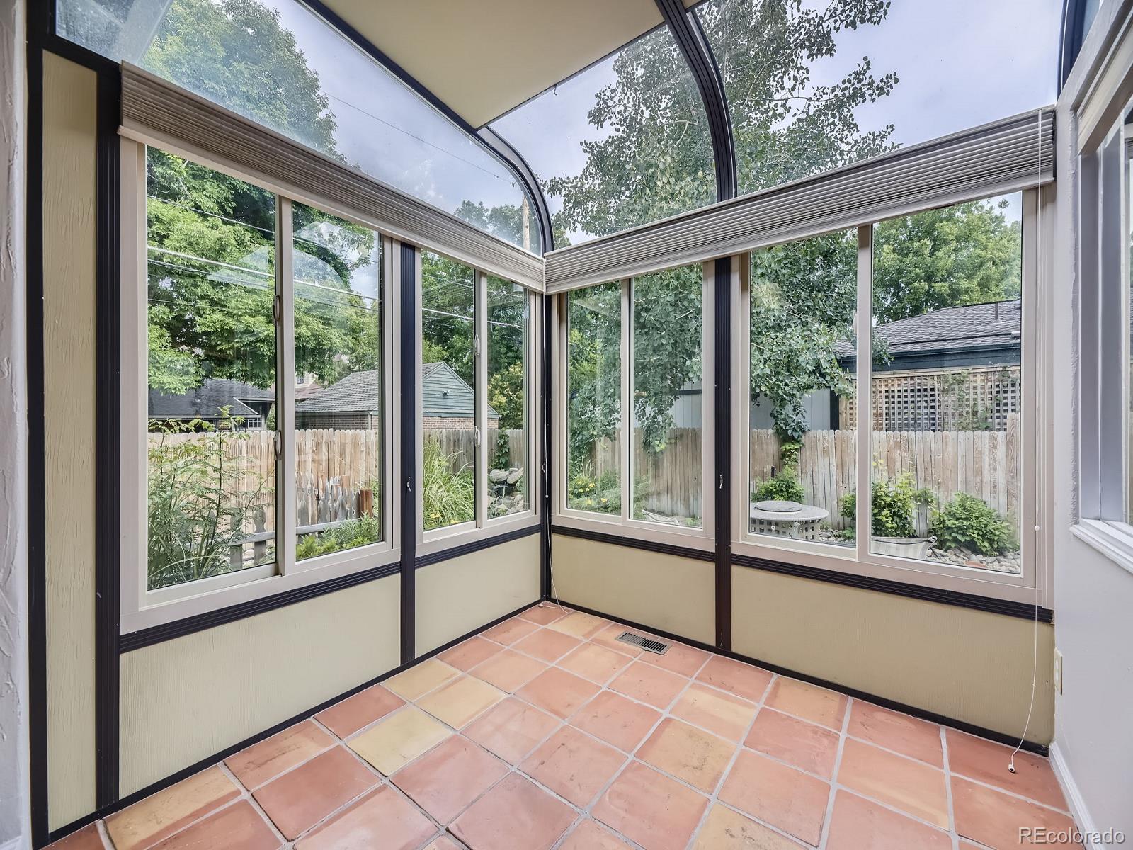 MLS Image #14 for 2260  leyden street,denver, Colorado