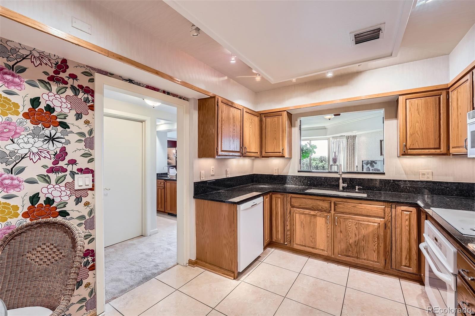 MLS Image #13 for 1900 e girard place,englewood, Colorado