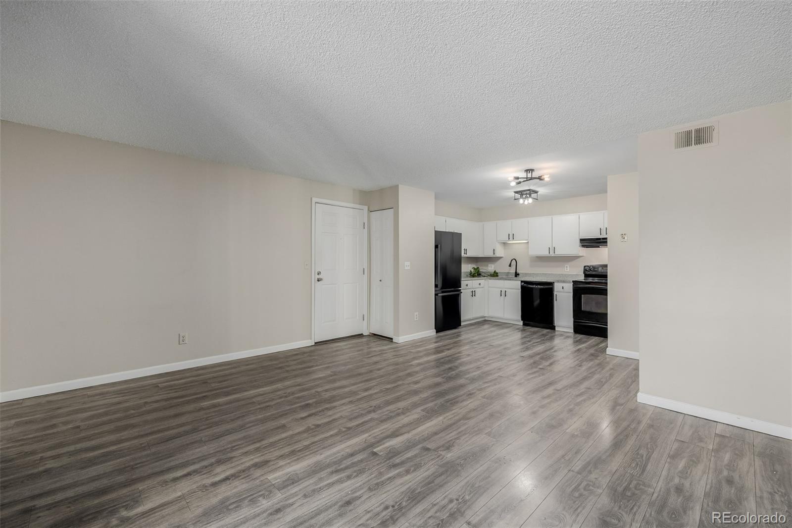 MLS Image #5 for 8843  colorado boulevard,thornton, Colorado