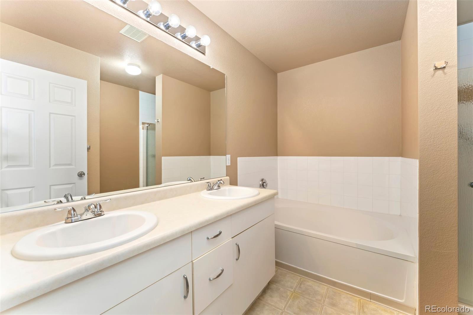 MLS Image #14 for 6418  silver mesa drive c,highlands ranch, Colorado