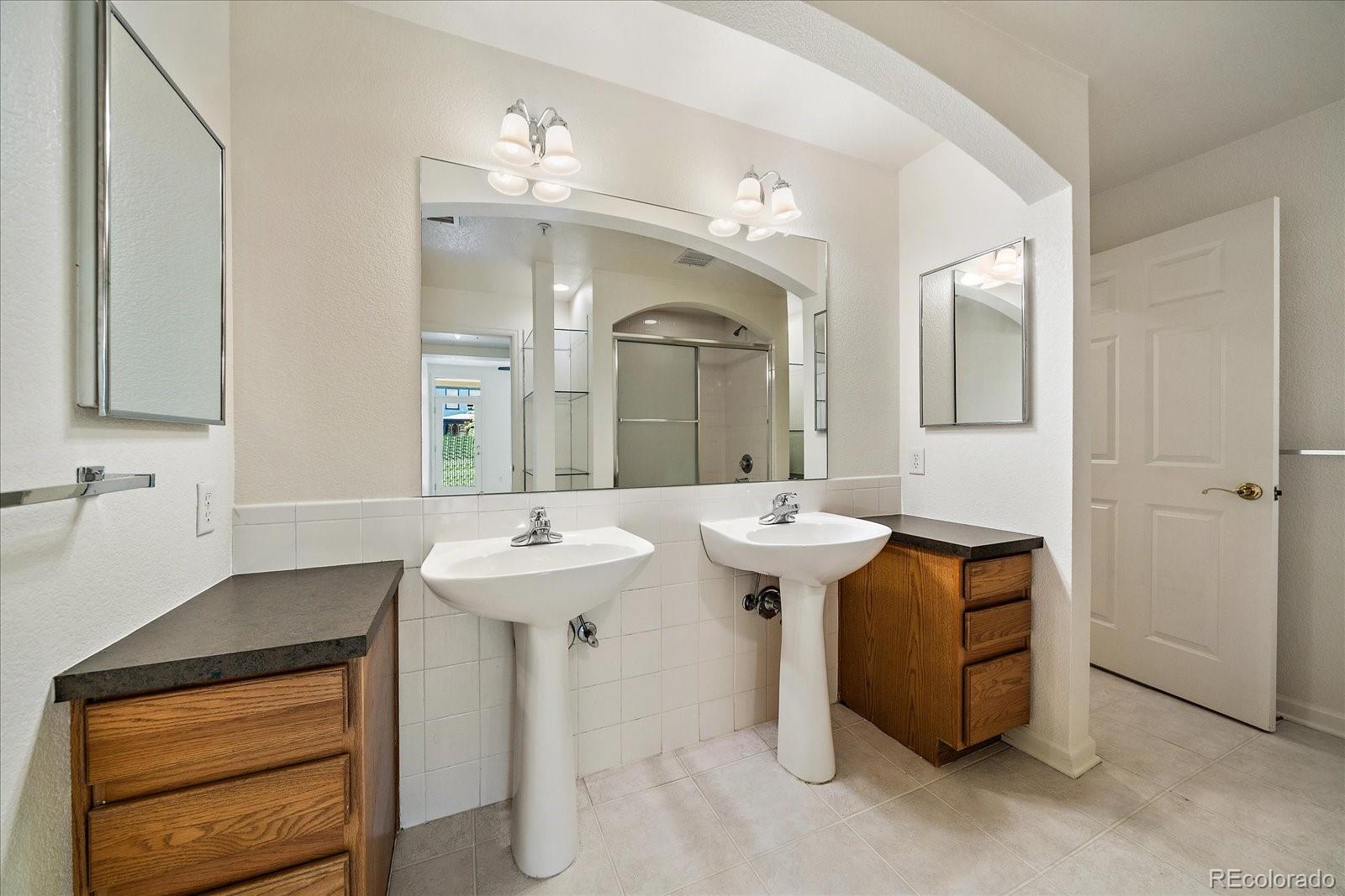 MLS Image #15 for 1521  vine street 101,denver, Colorado