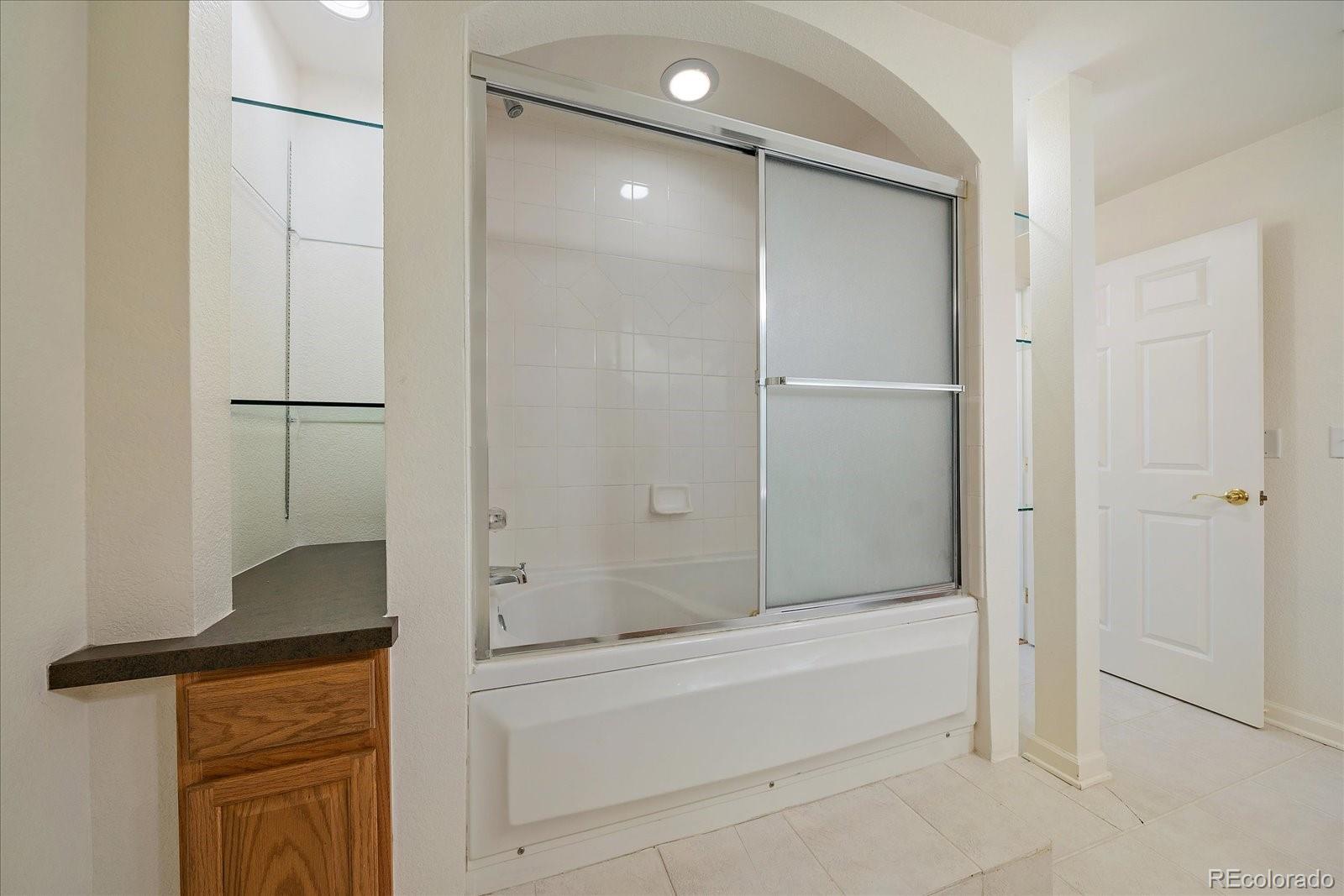 MLS Image #16 for 1521  vine street 101,denver, Colorado
