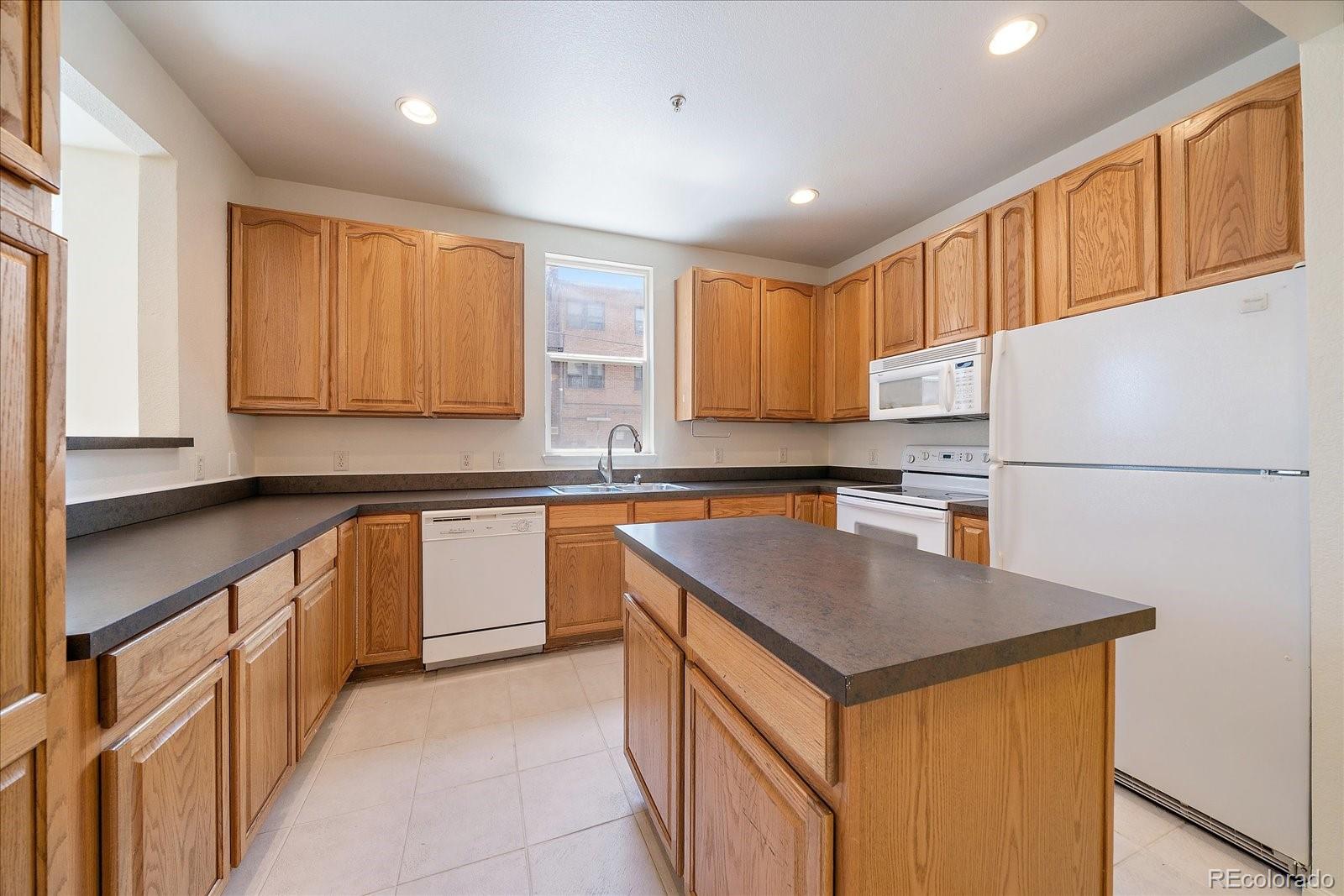 MLS Image #5 for 1521  vine street 101,denver, Colorado