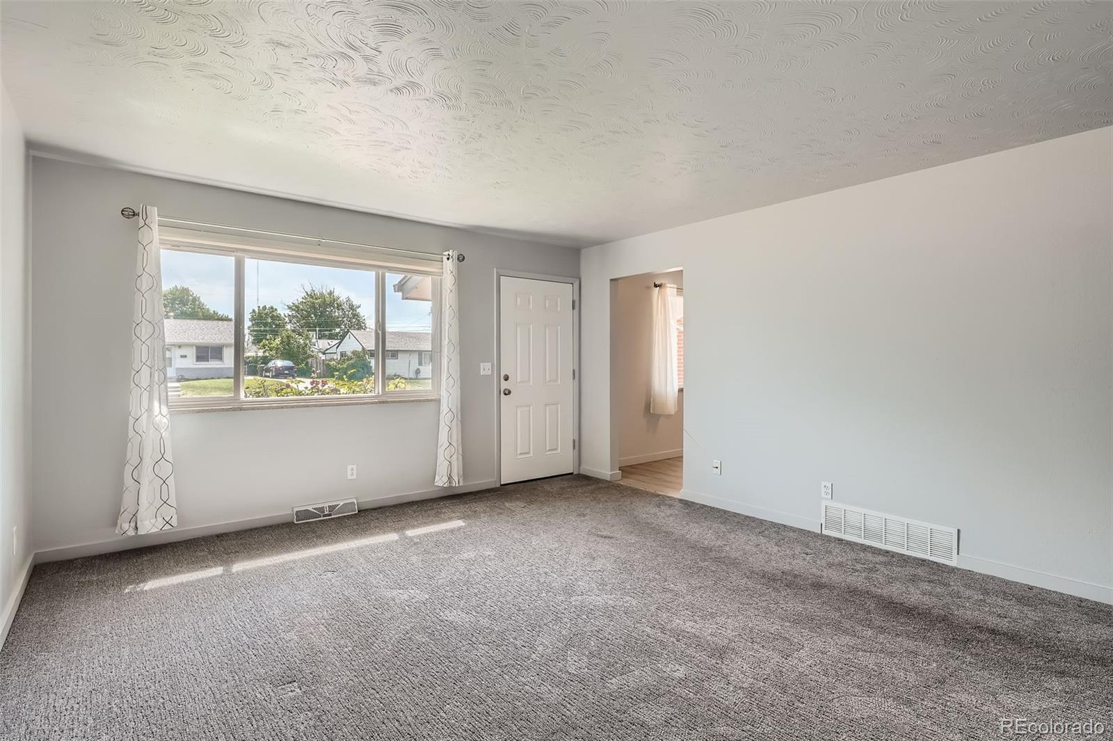 MLS Image #13 for 1785 s zuni street,denver, Colorado