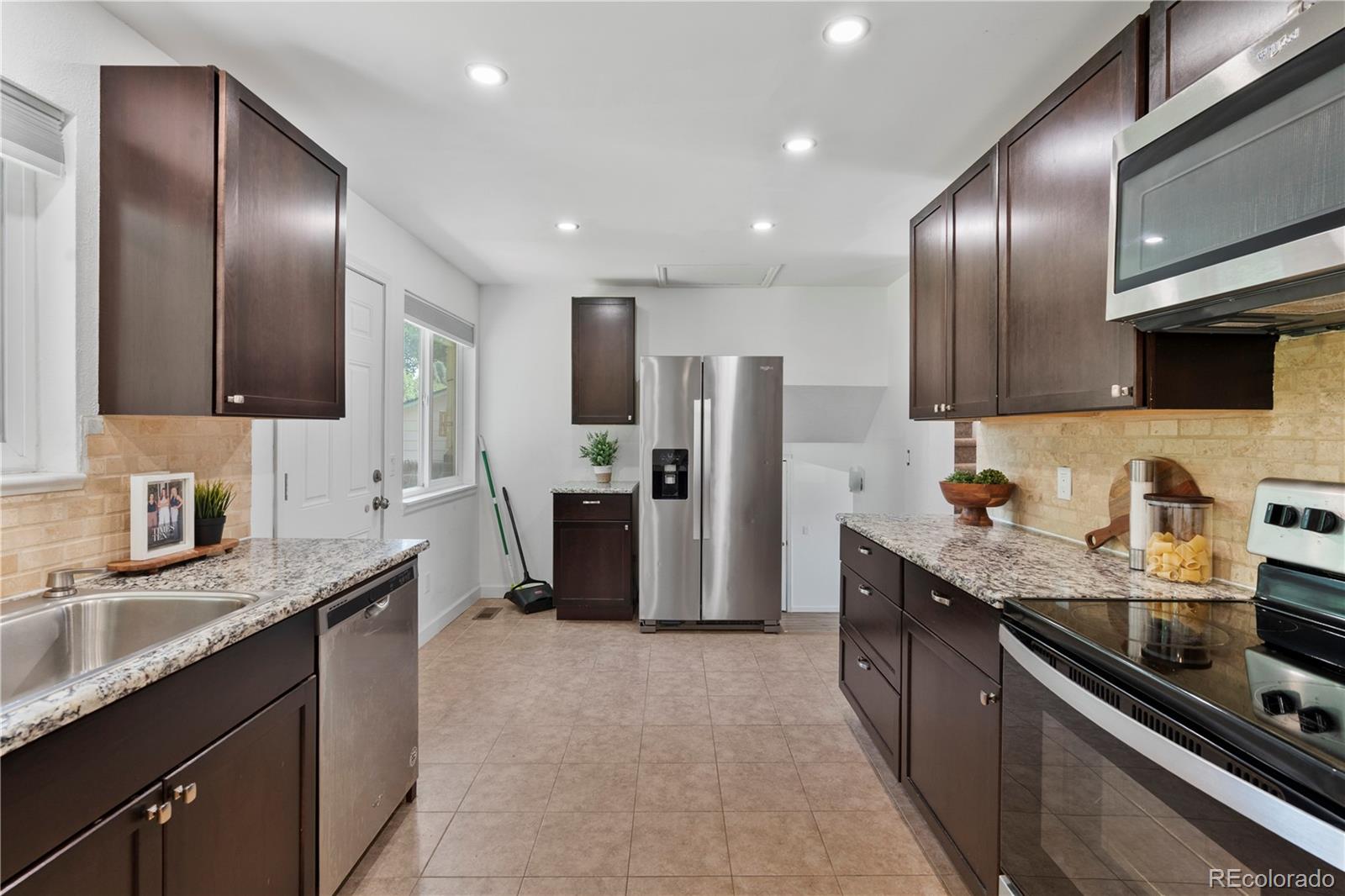 MLS Image #11 for 9123 w arbor avenue,littleton, Colorado