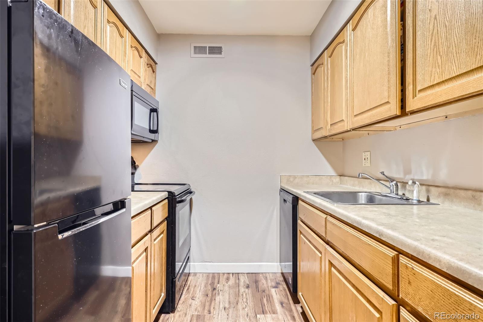 MLS Image #7 for 3653 s sheridan boulevard 16,denver, Colorado