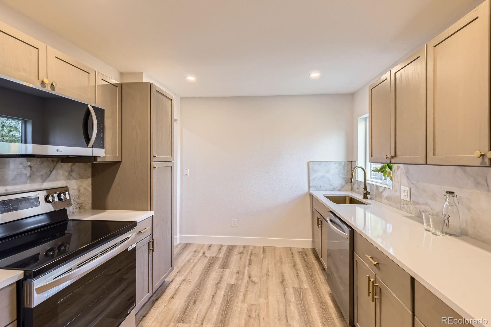 MLS Image #9 for 1640  iola street,aurora, Colorado