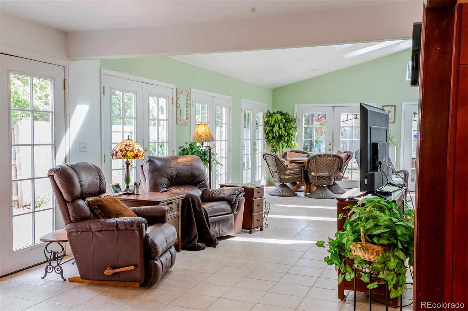 MLS Image #10 for 8664 e monmouth place,denver, Colorado